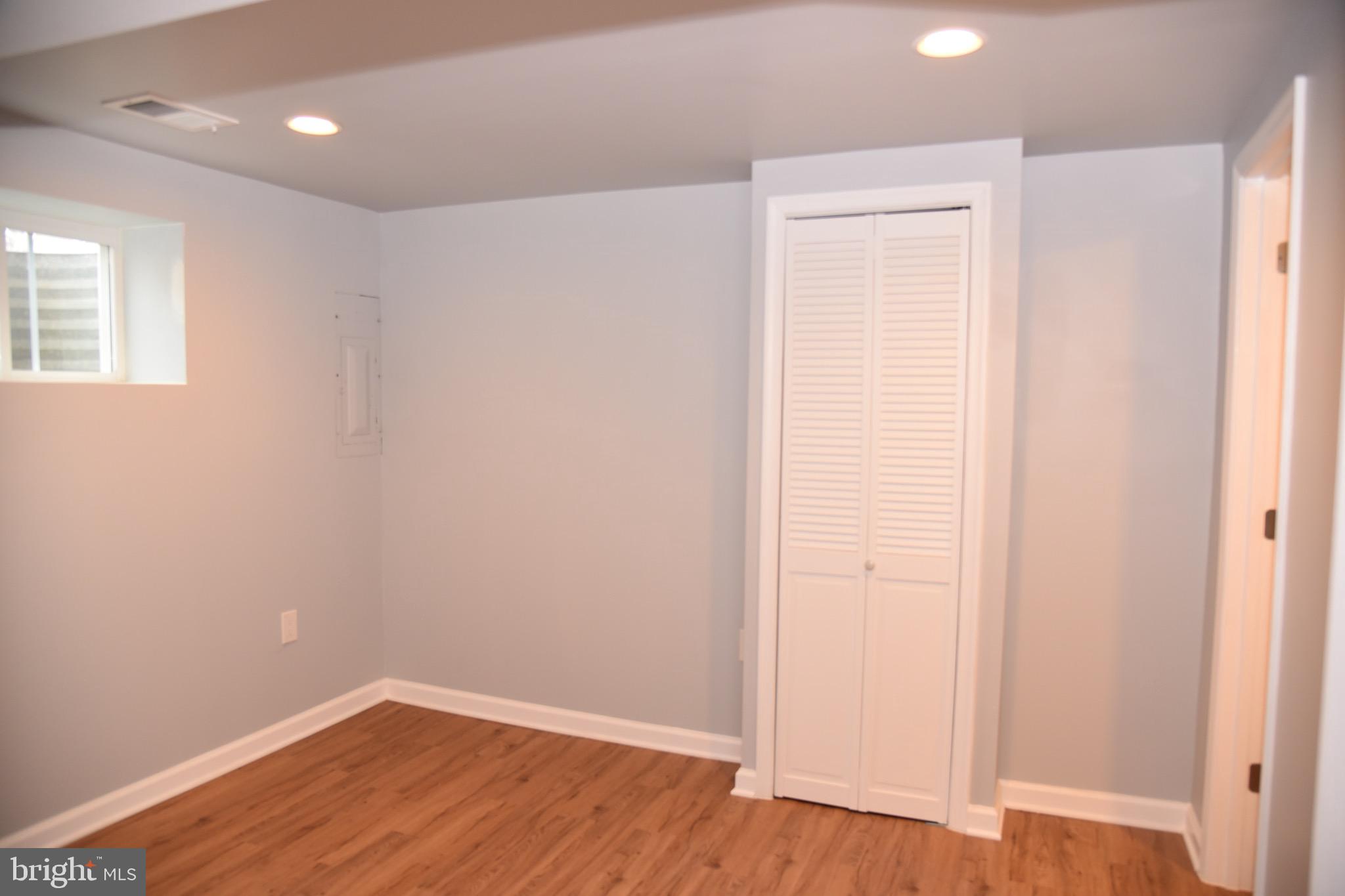 COLLEGE PARK ESTATES - Residential Lease