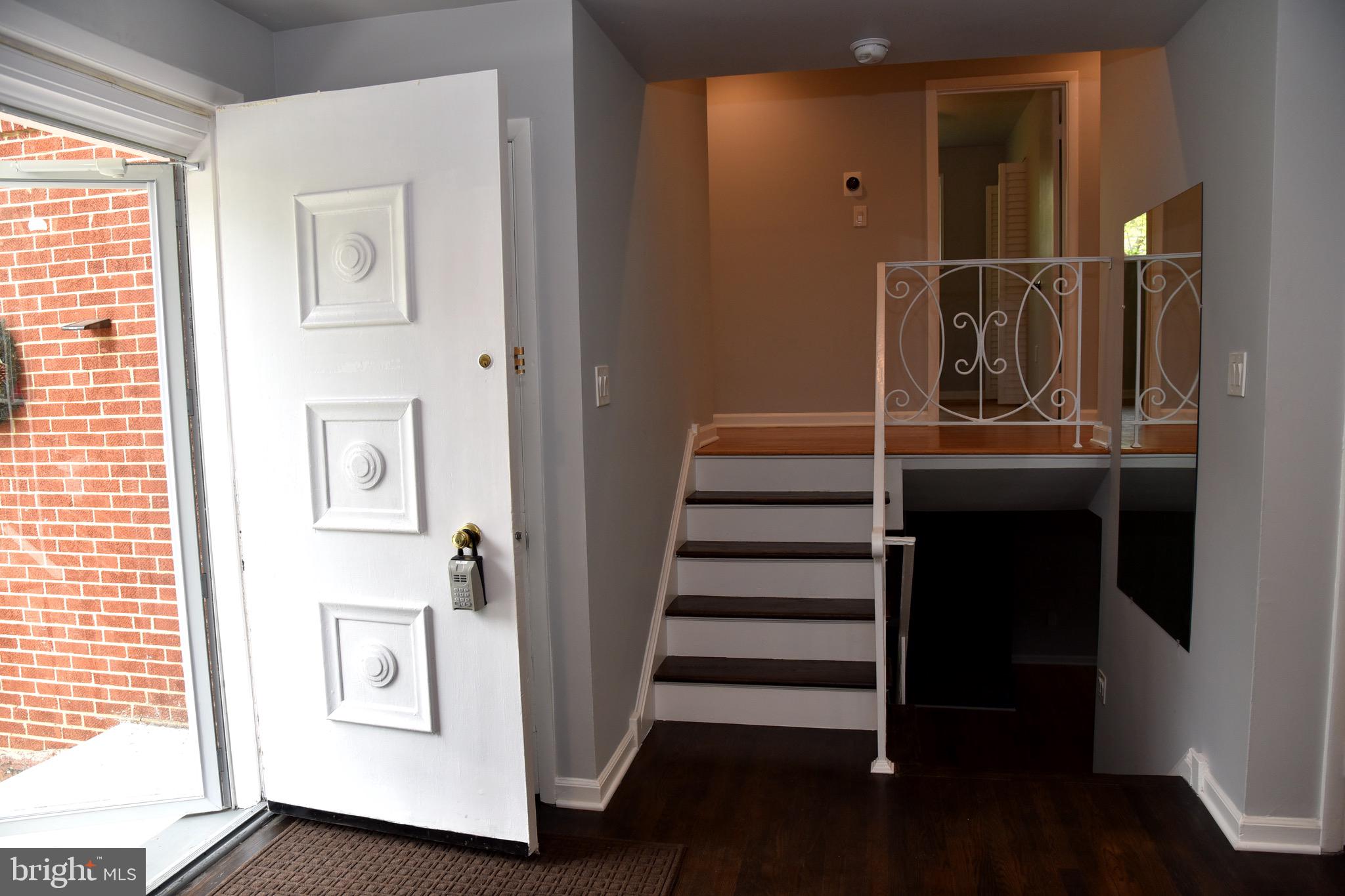 COLLEGE PARK ESTATES - Residential Lease