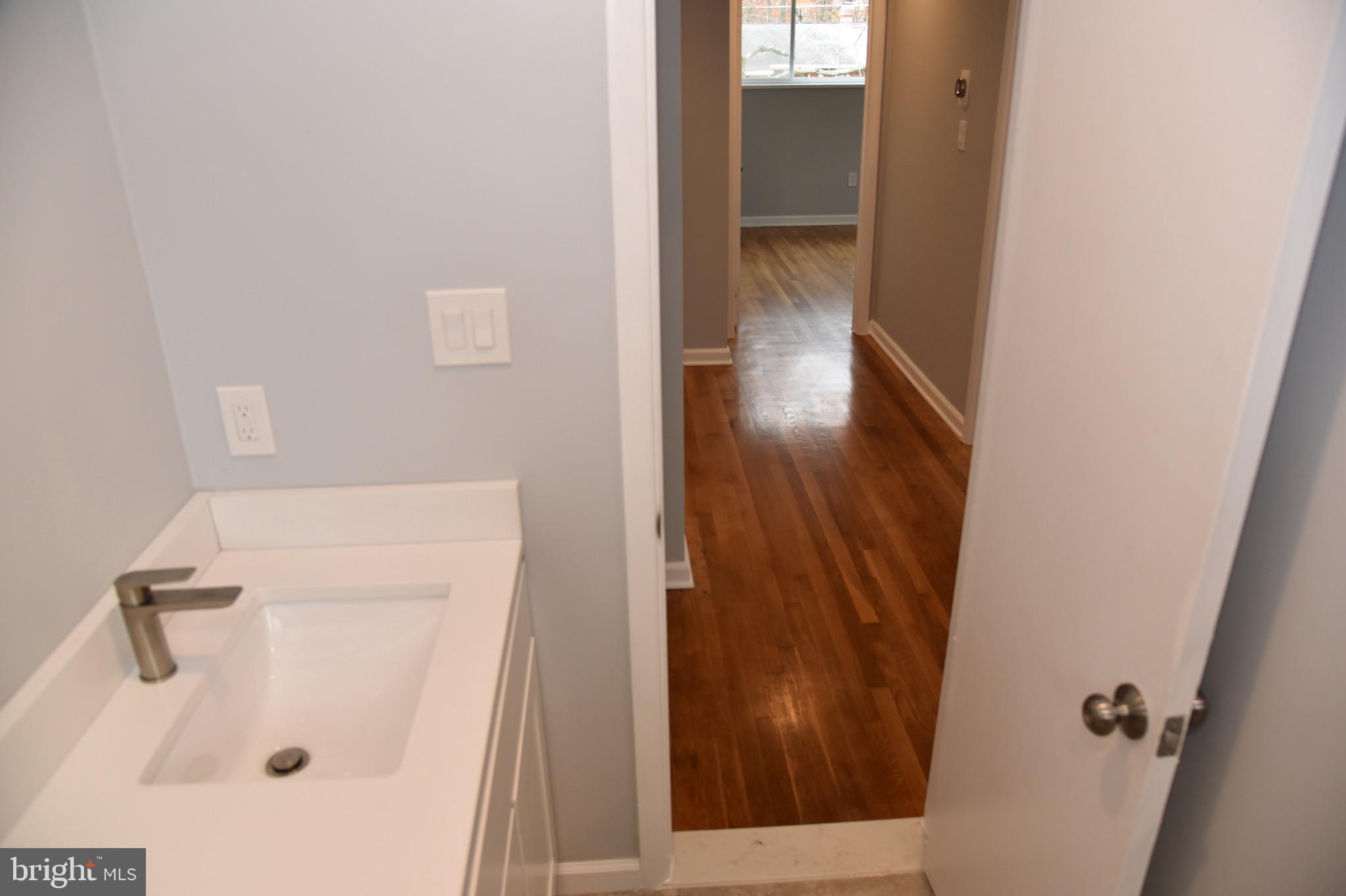 COLLEGE PARK ESTATES - Residential Lease