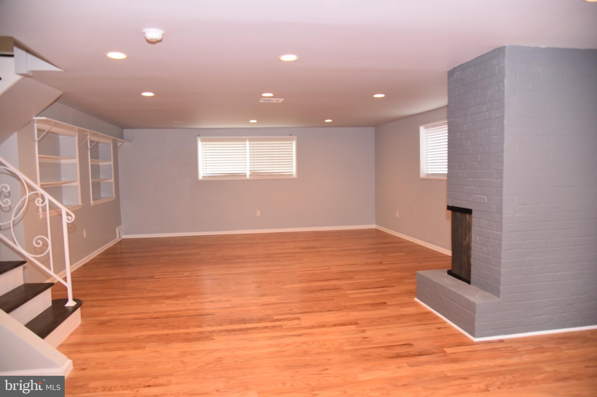 COLLEGE PARK ESTATES - Residential Lease