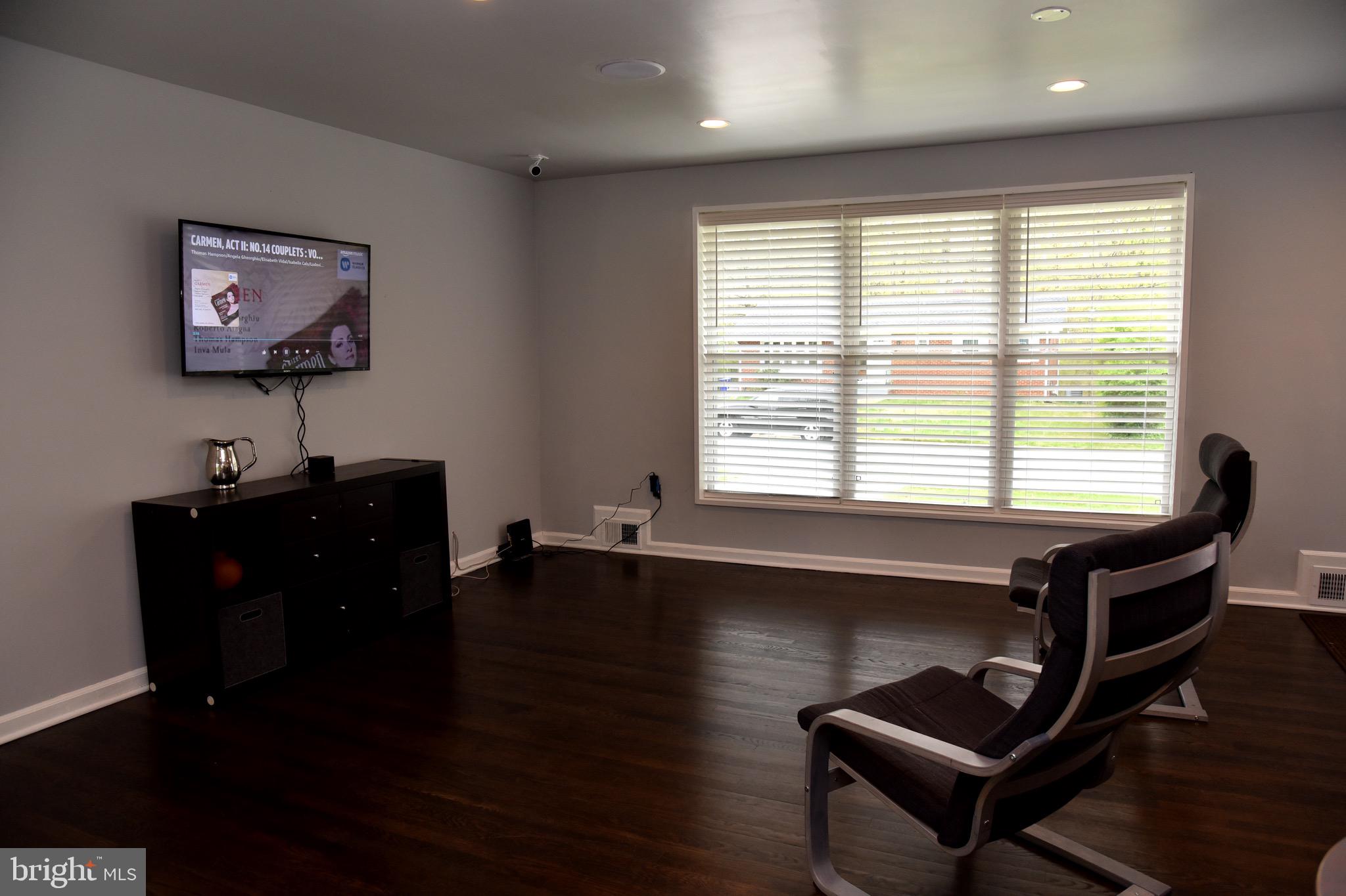 COLLEGE PARK ESTATES - Residential Lease