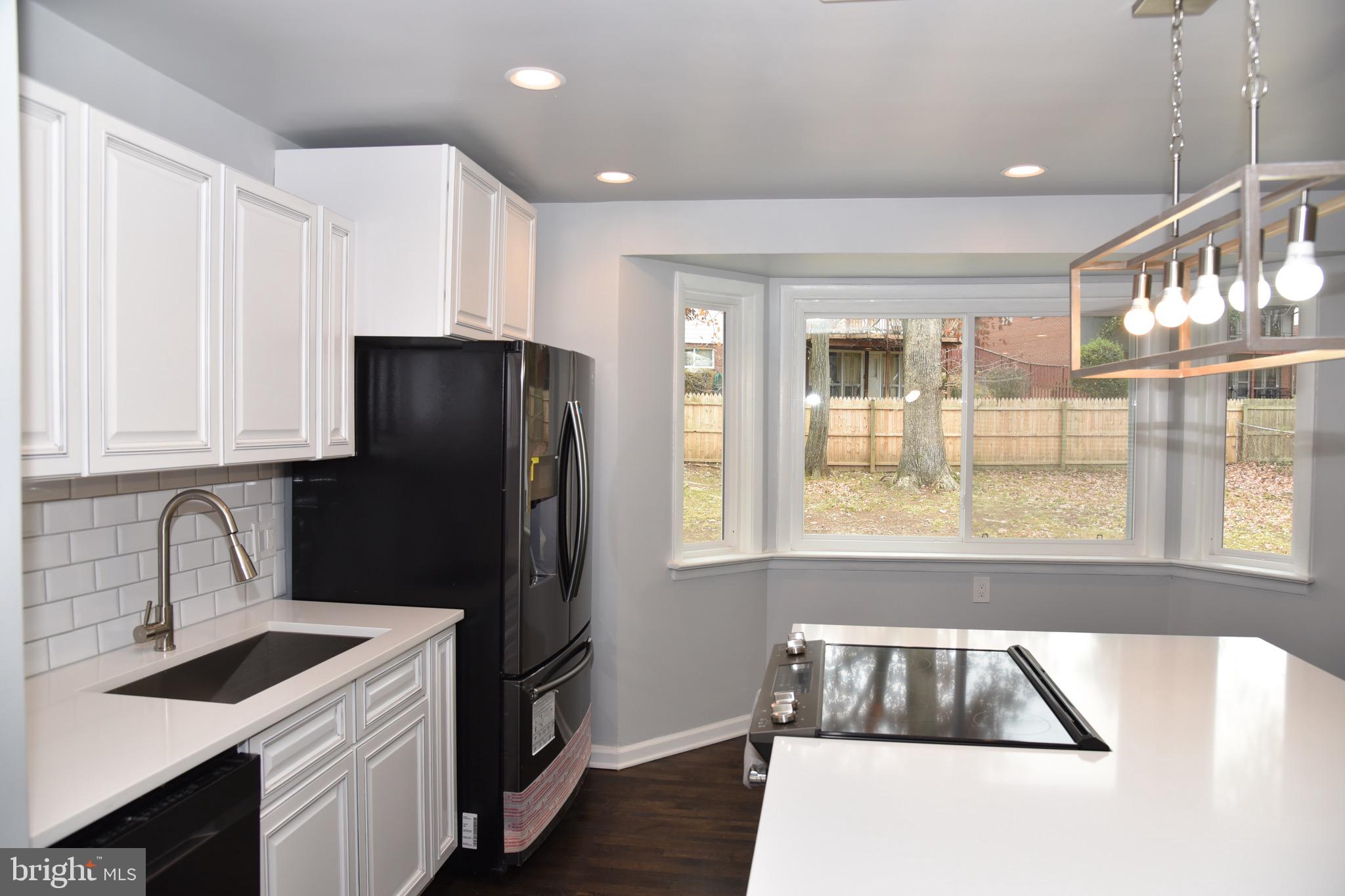 COLLEGE PARK ESTATES - Residential Lease