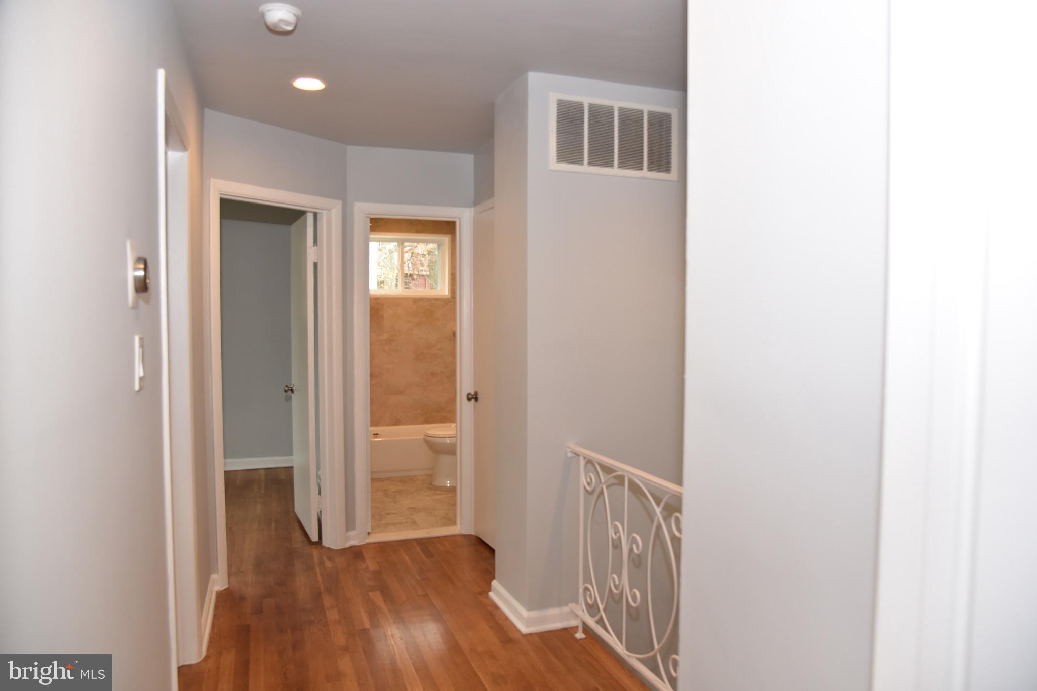 COLLEGE PARK ESTATES - Residential Lease