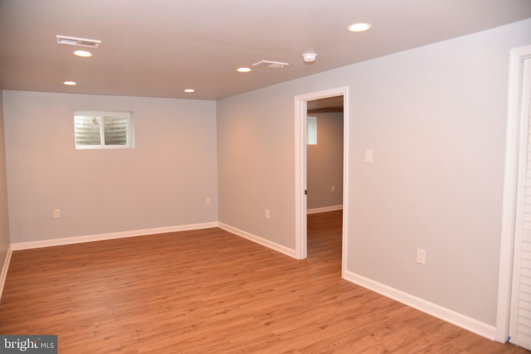 COLLEGE PARK ESTATES - Residential Lease