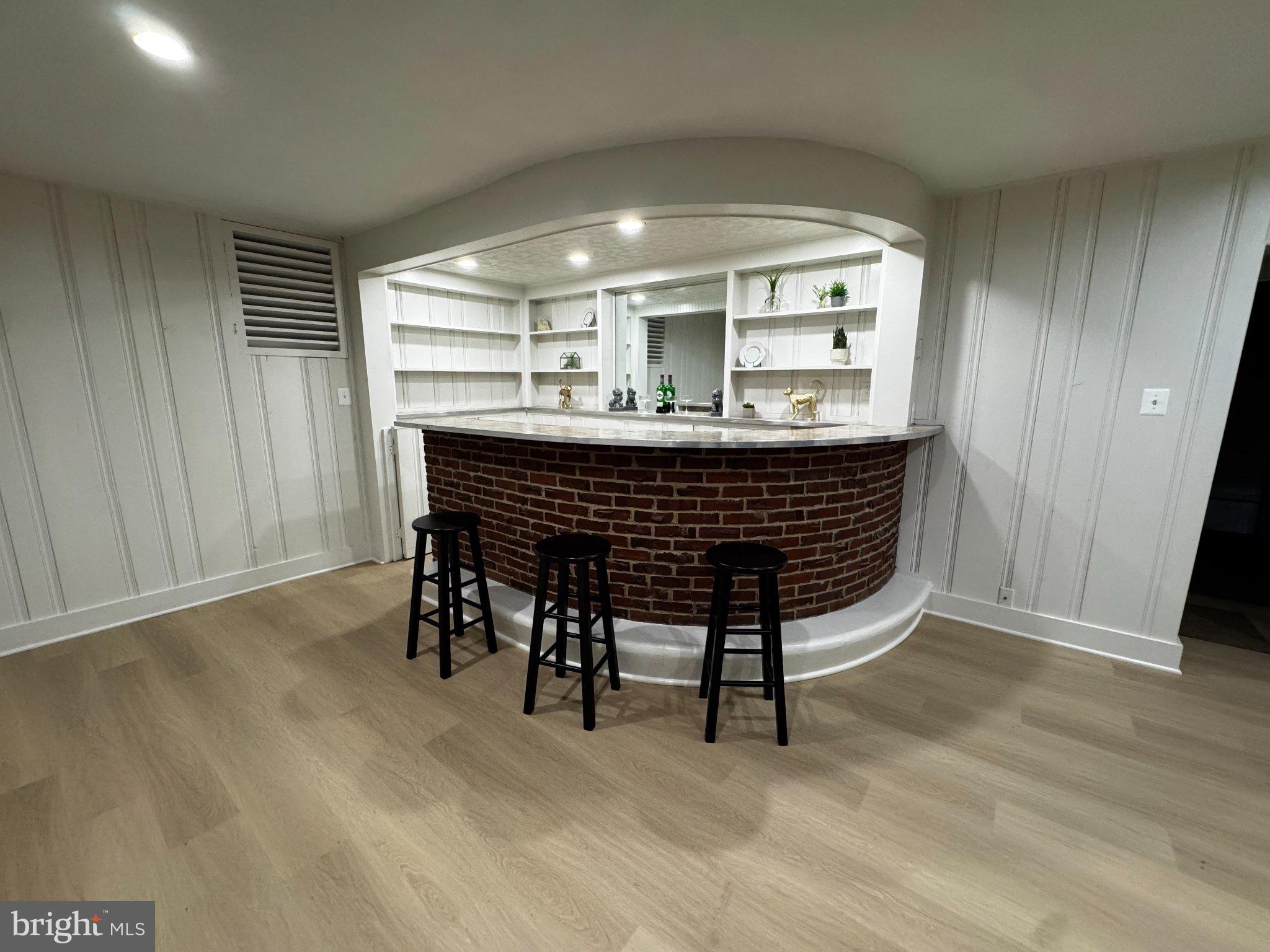 KNOLLWOOD - Residential