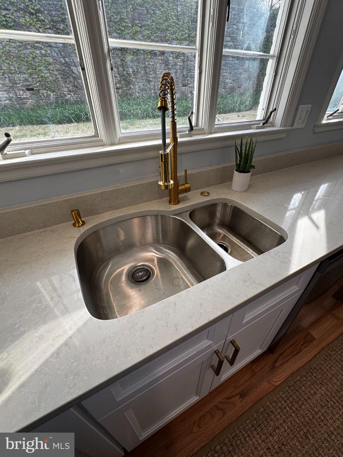 KNOLLWOOD - Residential