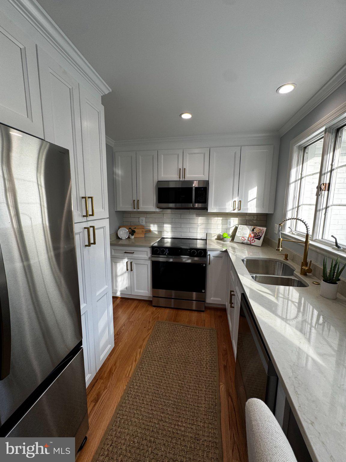 KNOLLWOOD - Residential