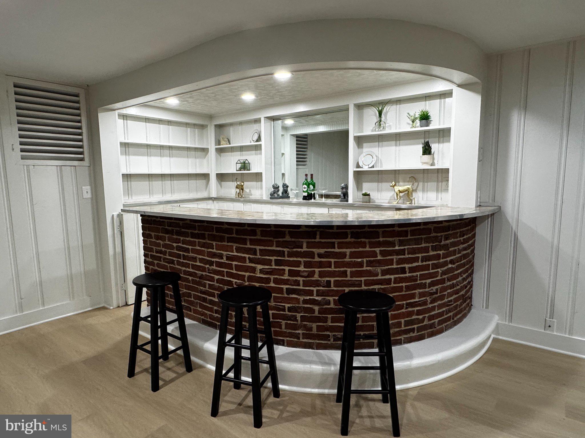 KNOLLWOOD - Residential