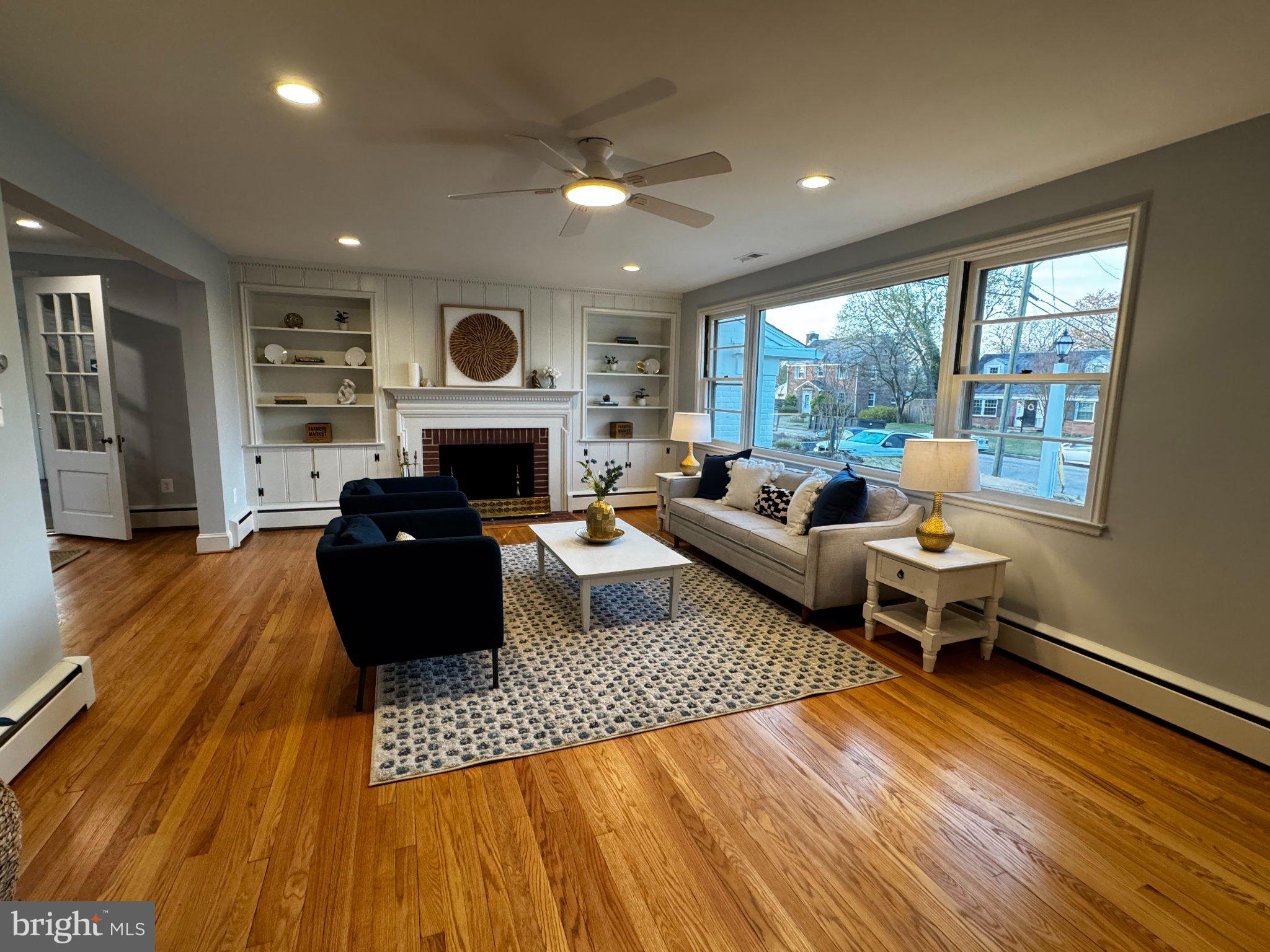 KNOLLWOOD - Residential