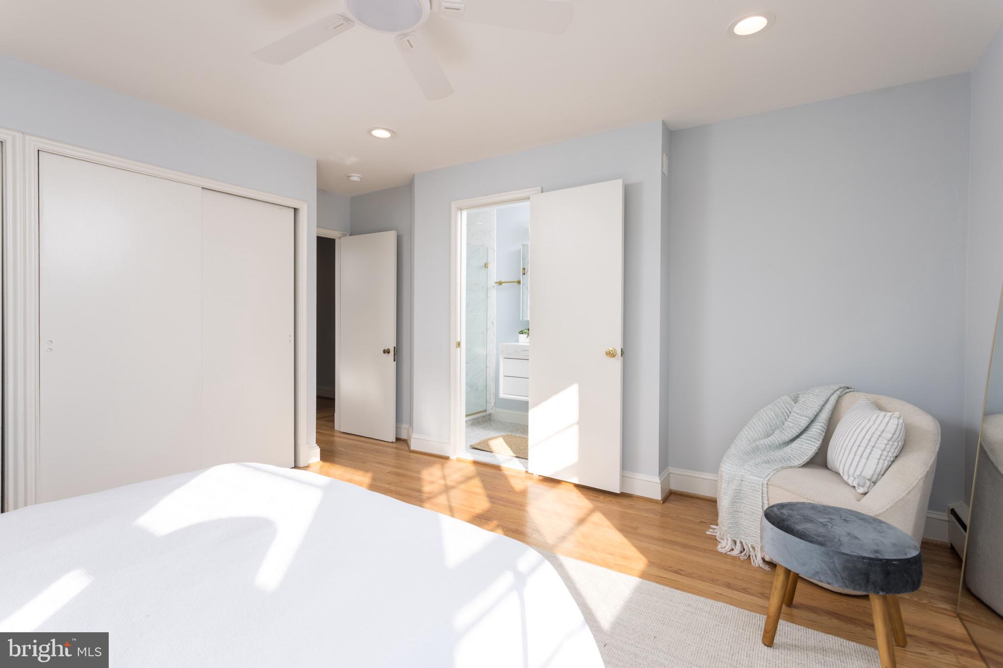 KNOLLWOOD - Residential