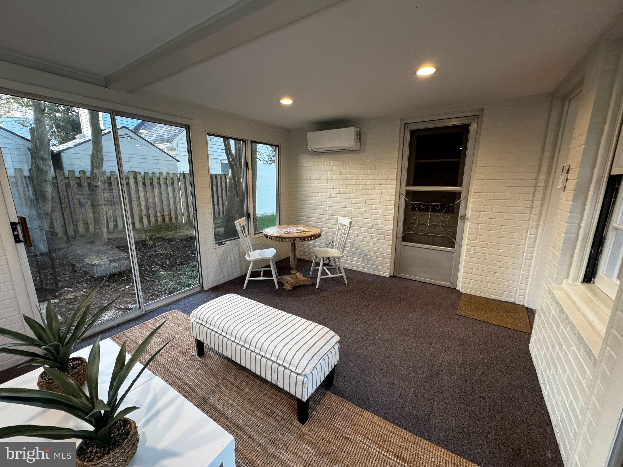 KNOLLWOOD - Residential