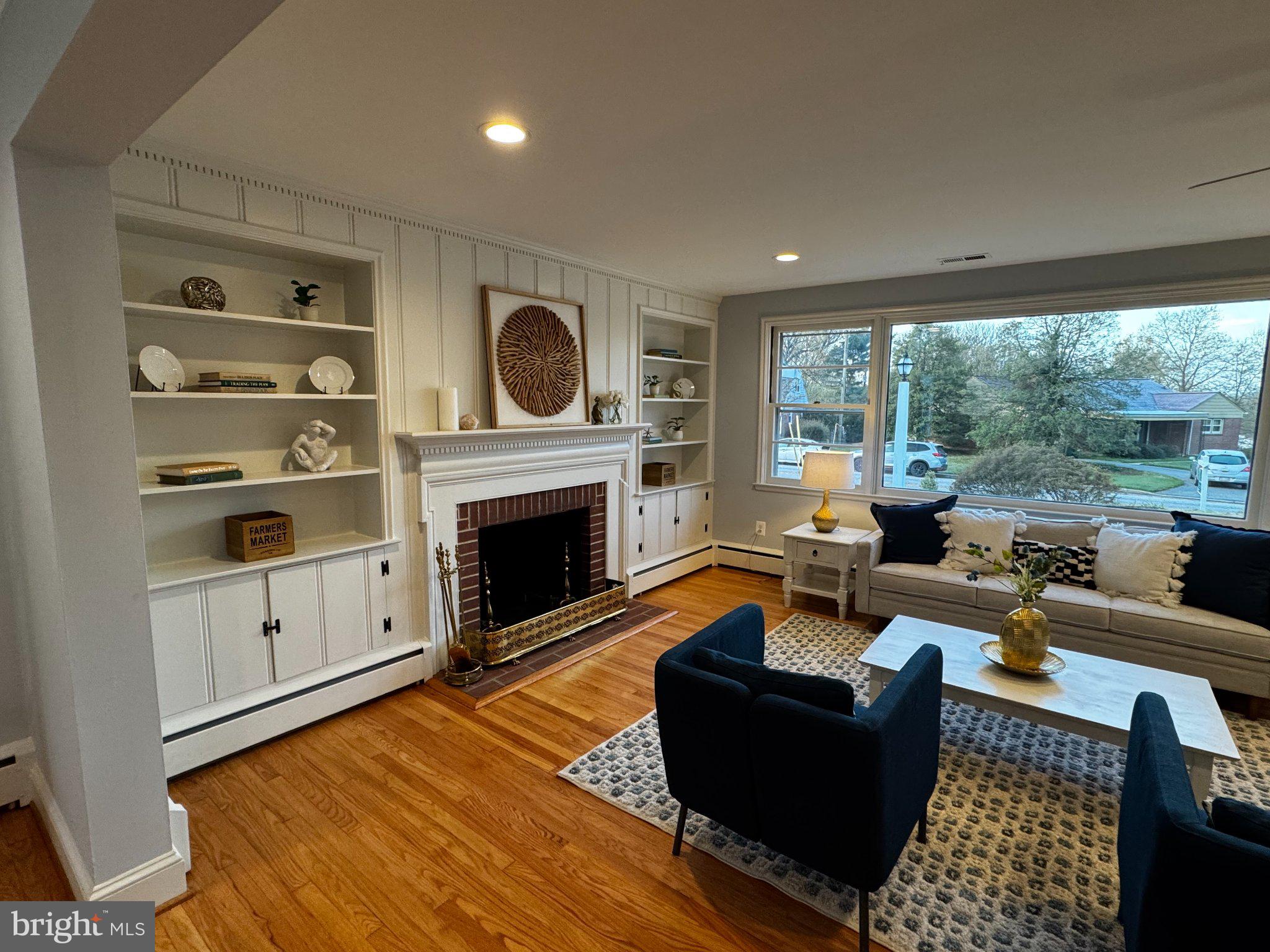 KNOLLWOOD - Residential