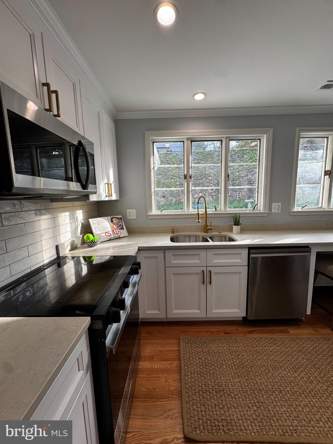 KNOLLWOOD - Residential