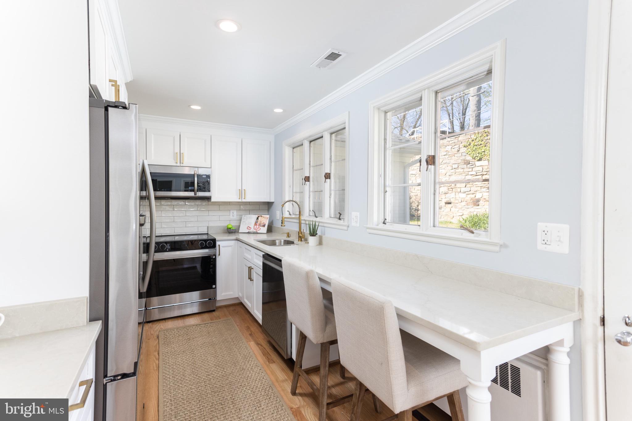 KNOLLWOOD - Residential