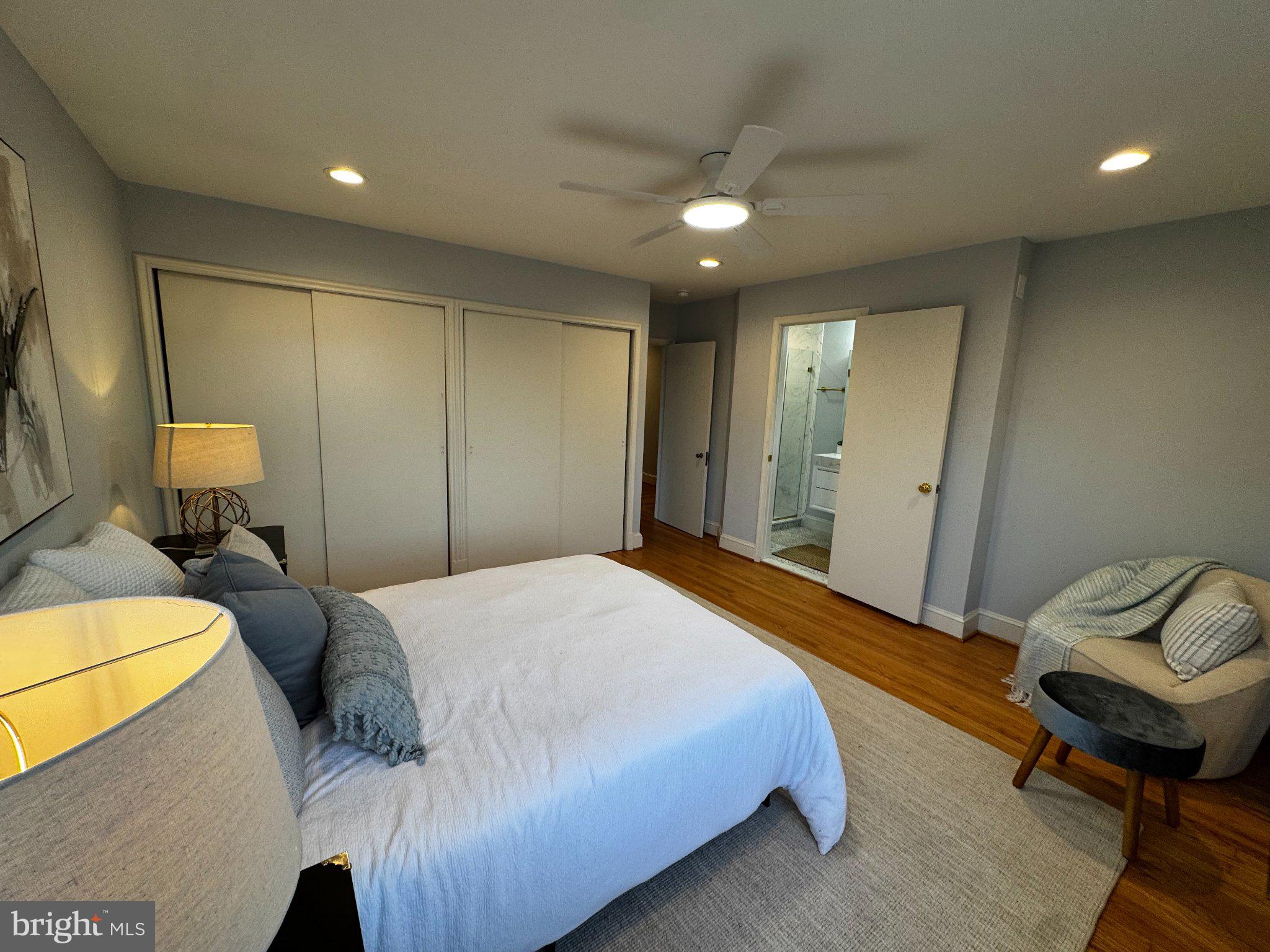 KNOLLWOOD - Residential