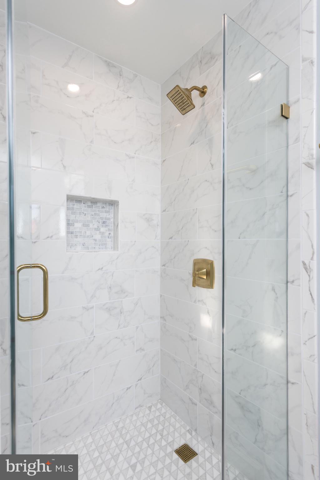 KNOLLWOOD - Residential