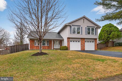 Photo of 7140 Hamor Lane, SPRINGFIELD, VA 22153 (MLS # VAFX2294846)