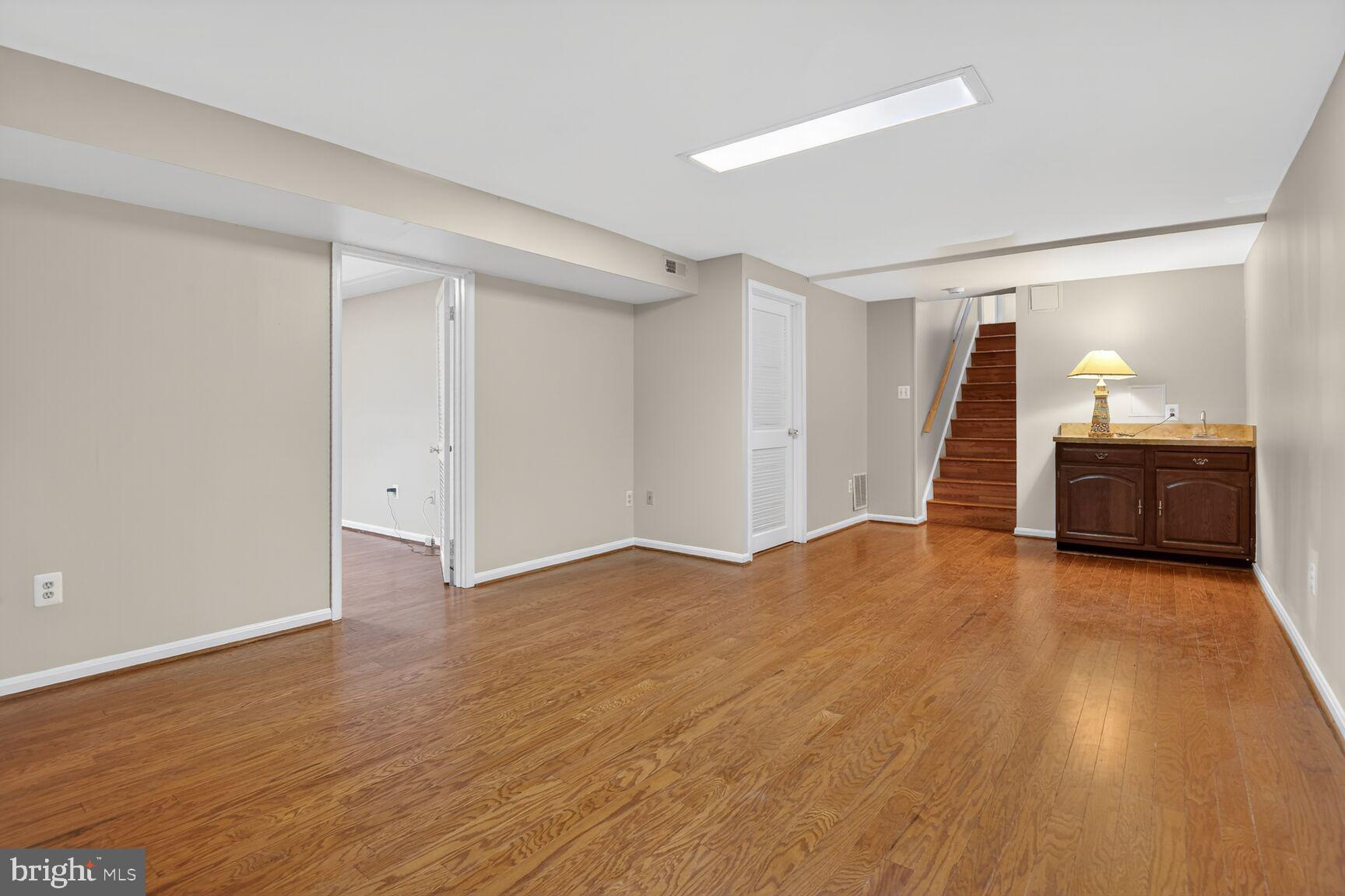 LAKEWOOD HILLS - Residential