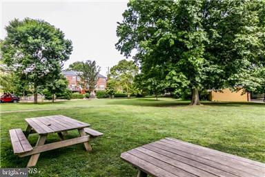 RODGERS FORGE/GAYWOOD - Residential