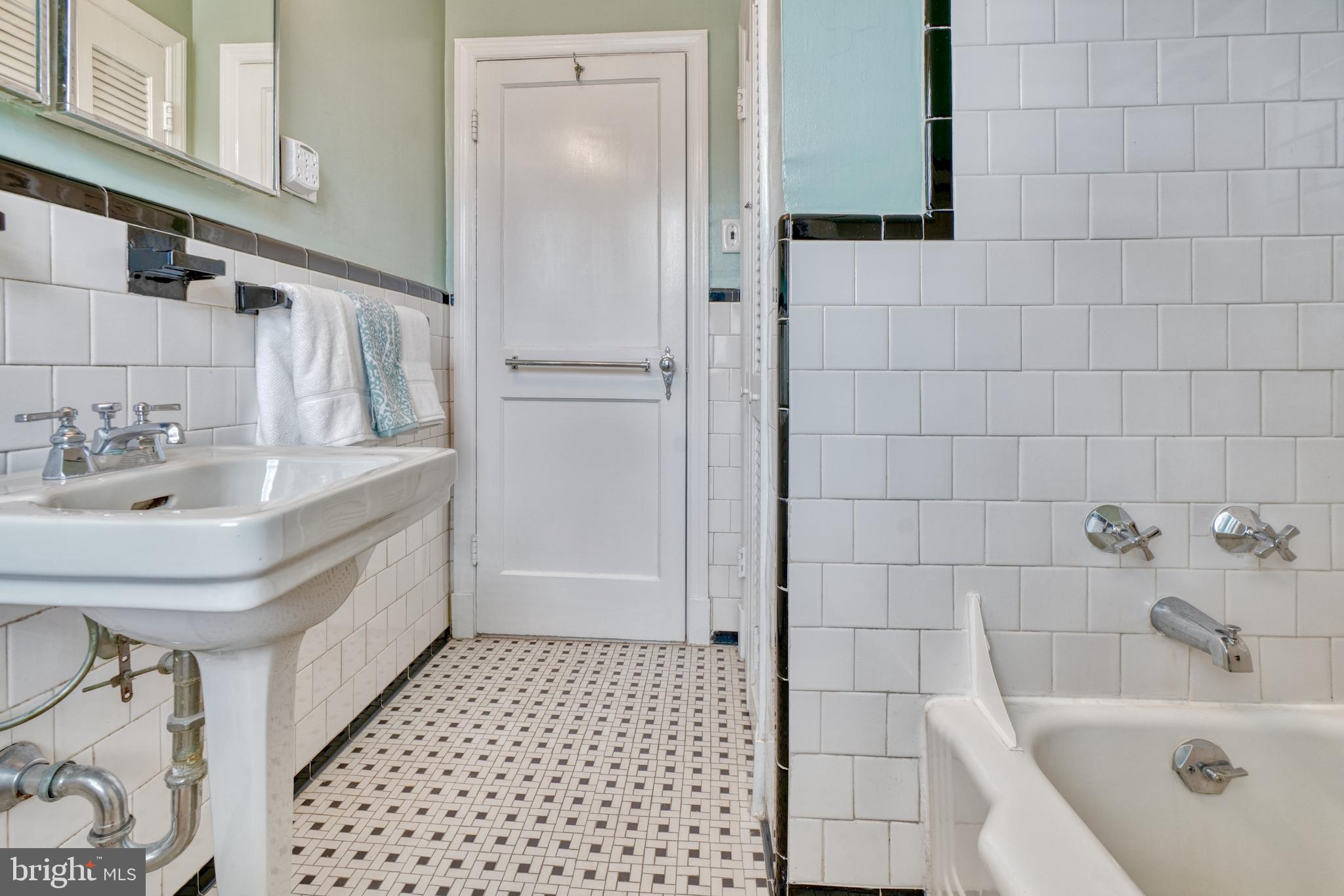 RODGERS FORGE/GAYWOOD - Residential