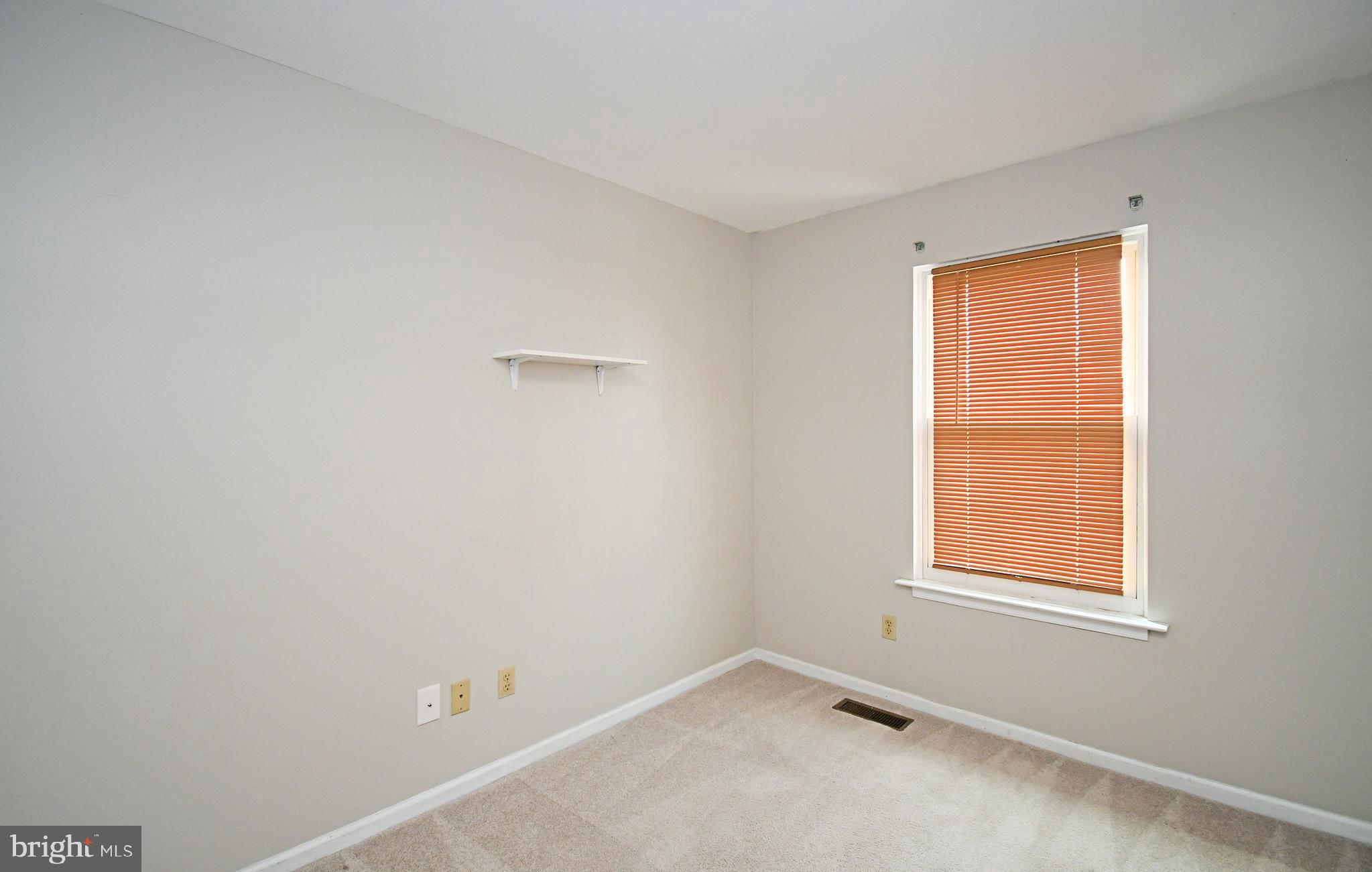 FAIRLAWN COURT - Residential Lease