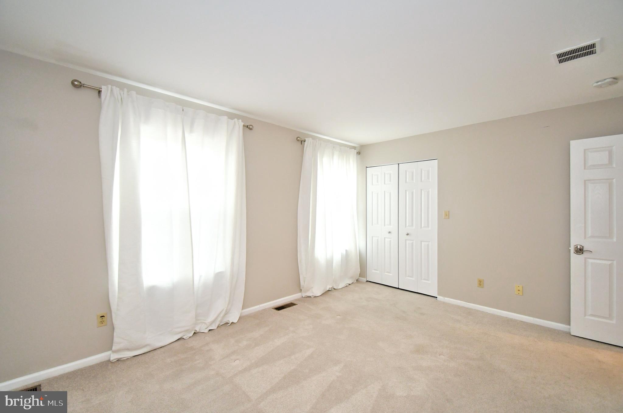 FAIRLAWN COURT - Residential Lease