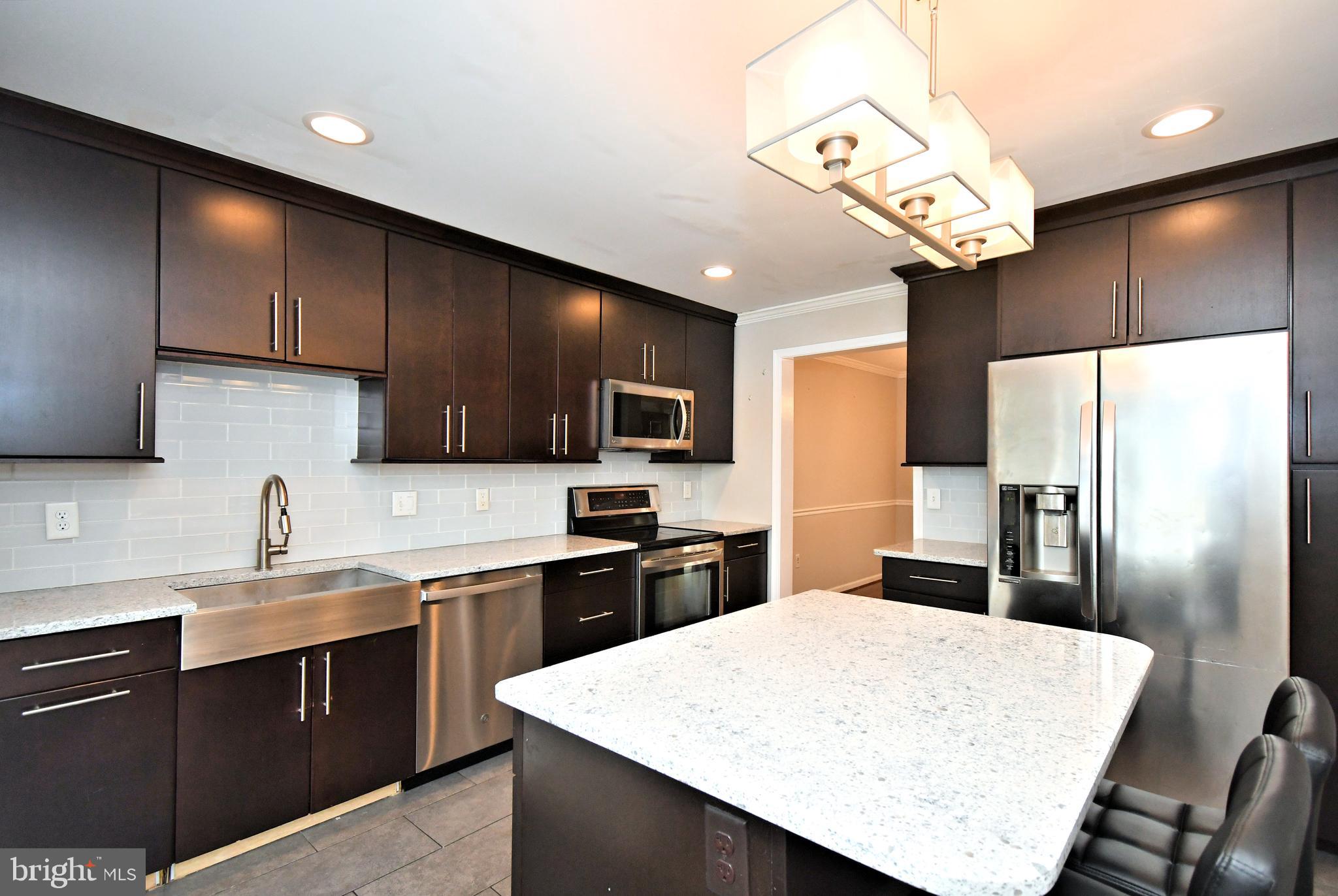 FAIRLAWN COURT - Residential Lease