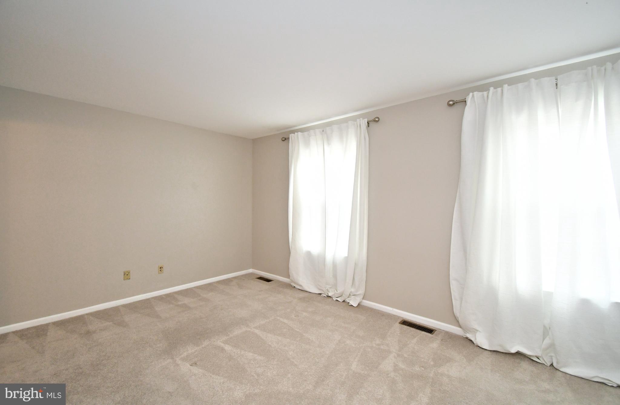 FAIRLAWN COURT - Residential Lease