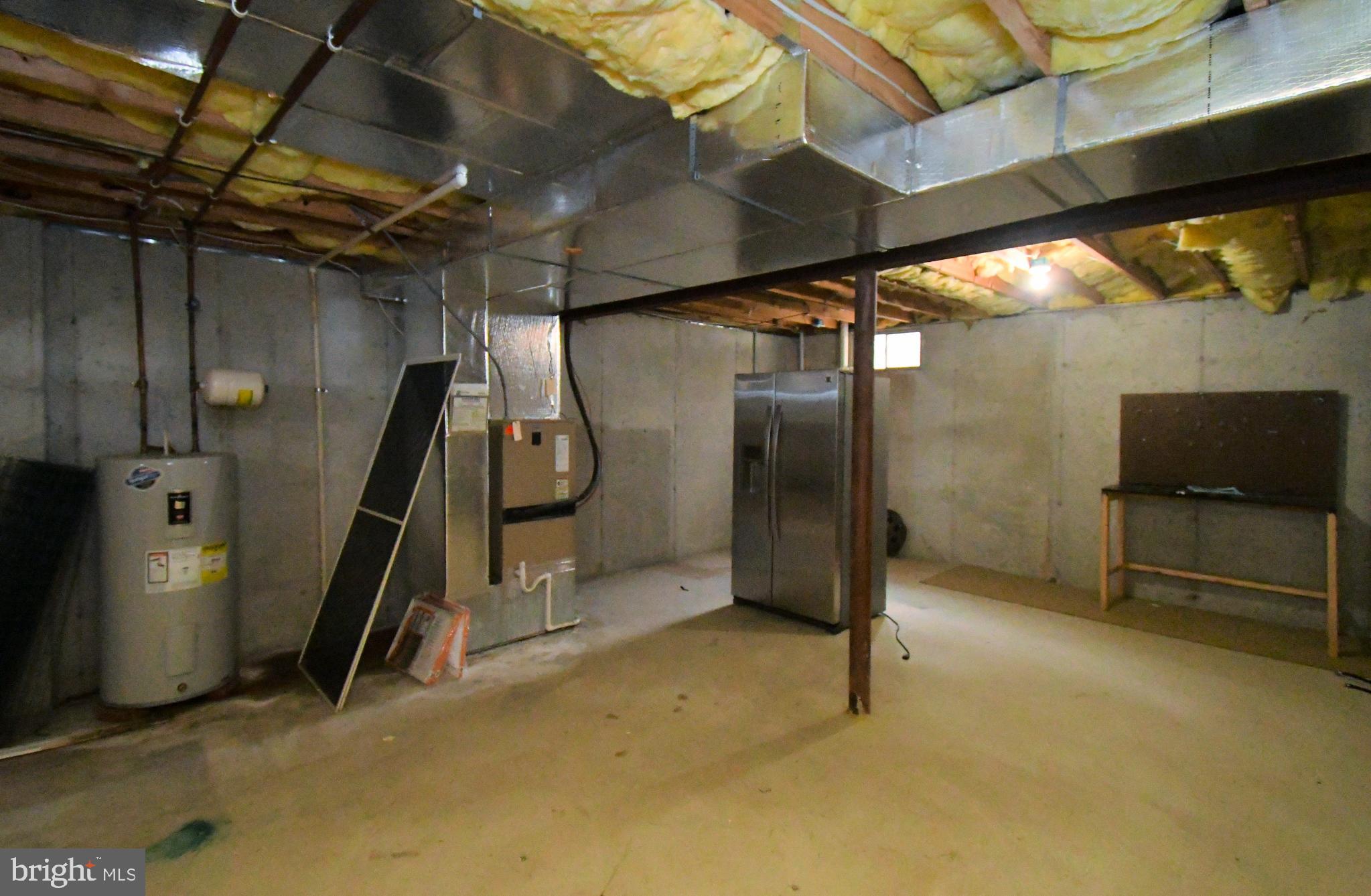 FAIRLAWN COURT - Residential Lease