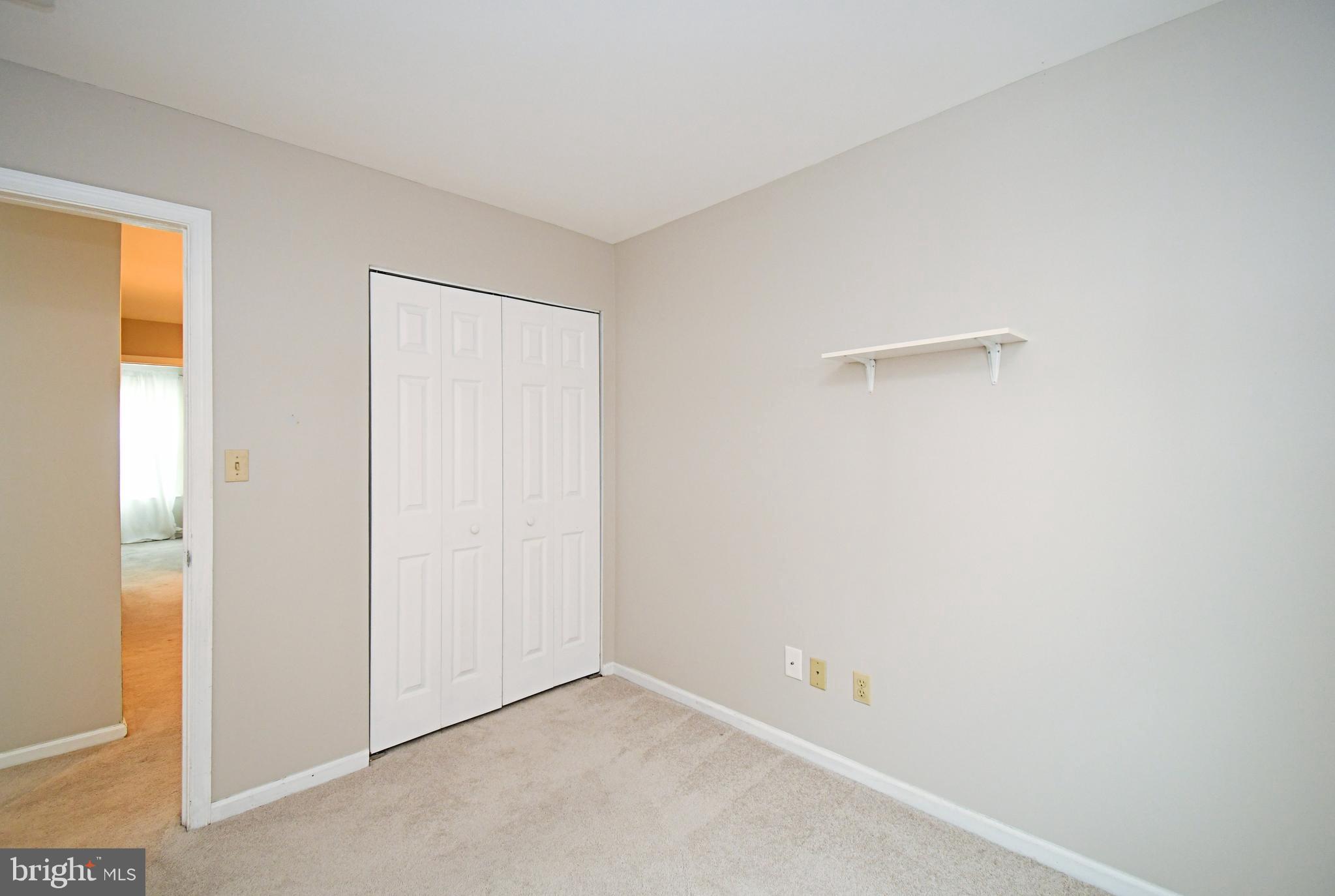 FAIRLAWN COURT - Residential Lease