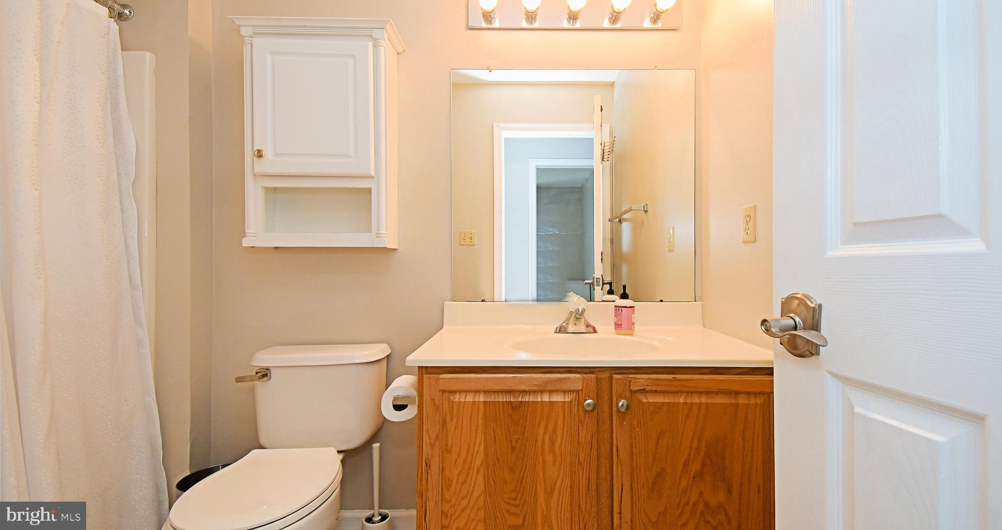 FAIRLAWN COURT - Residential Lease