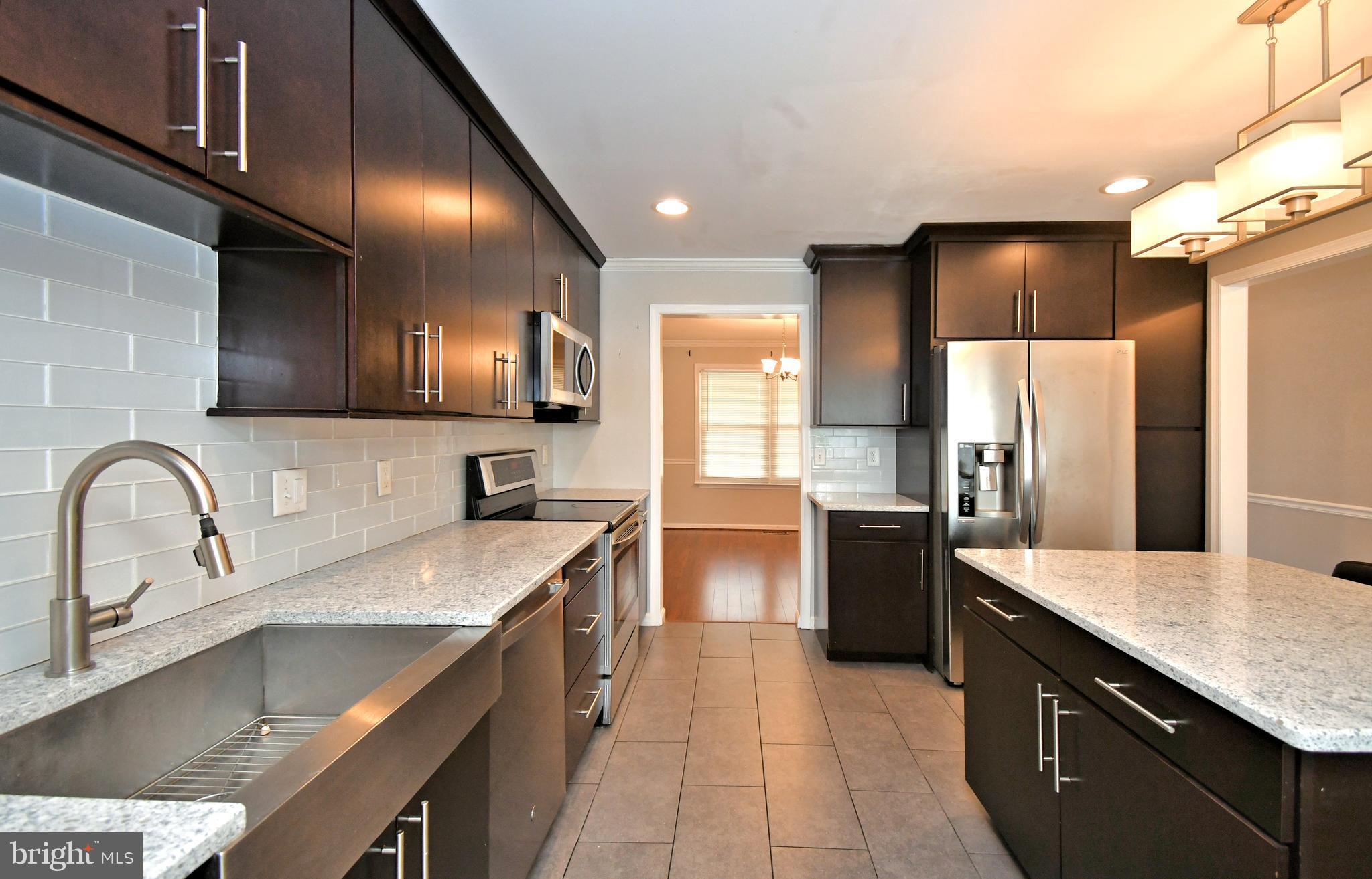 FAIRLAWN COURT - Residential Lease