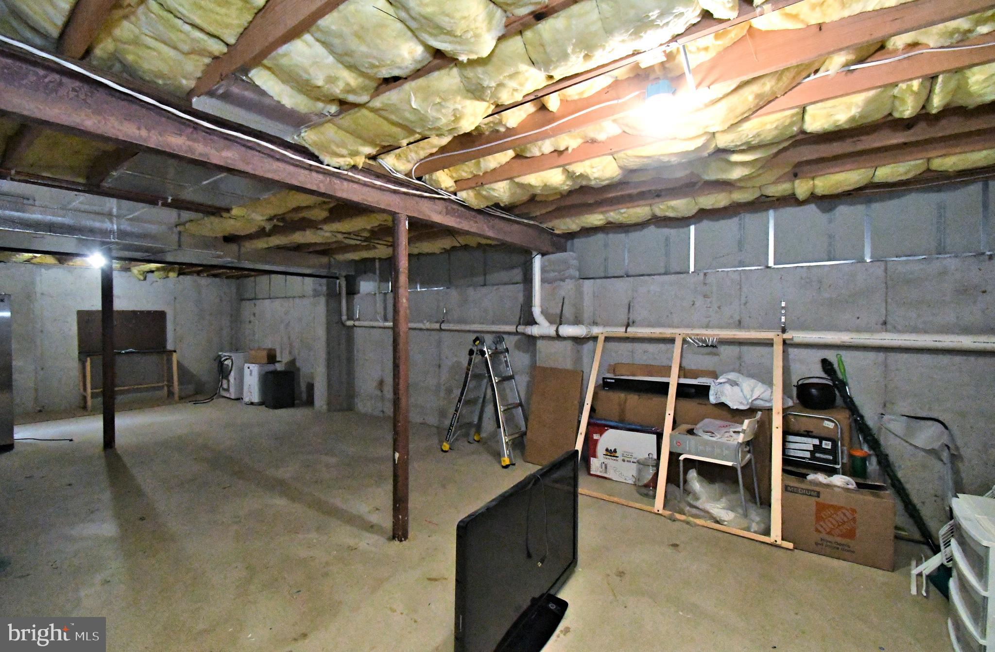 FAIRLAWN COURT - Residential Lease