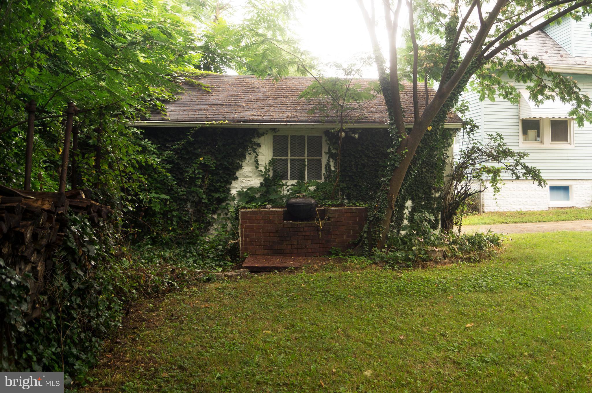 MEDFIELD - Residential