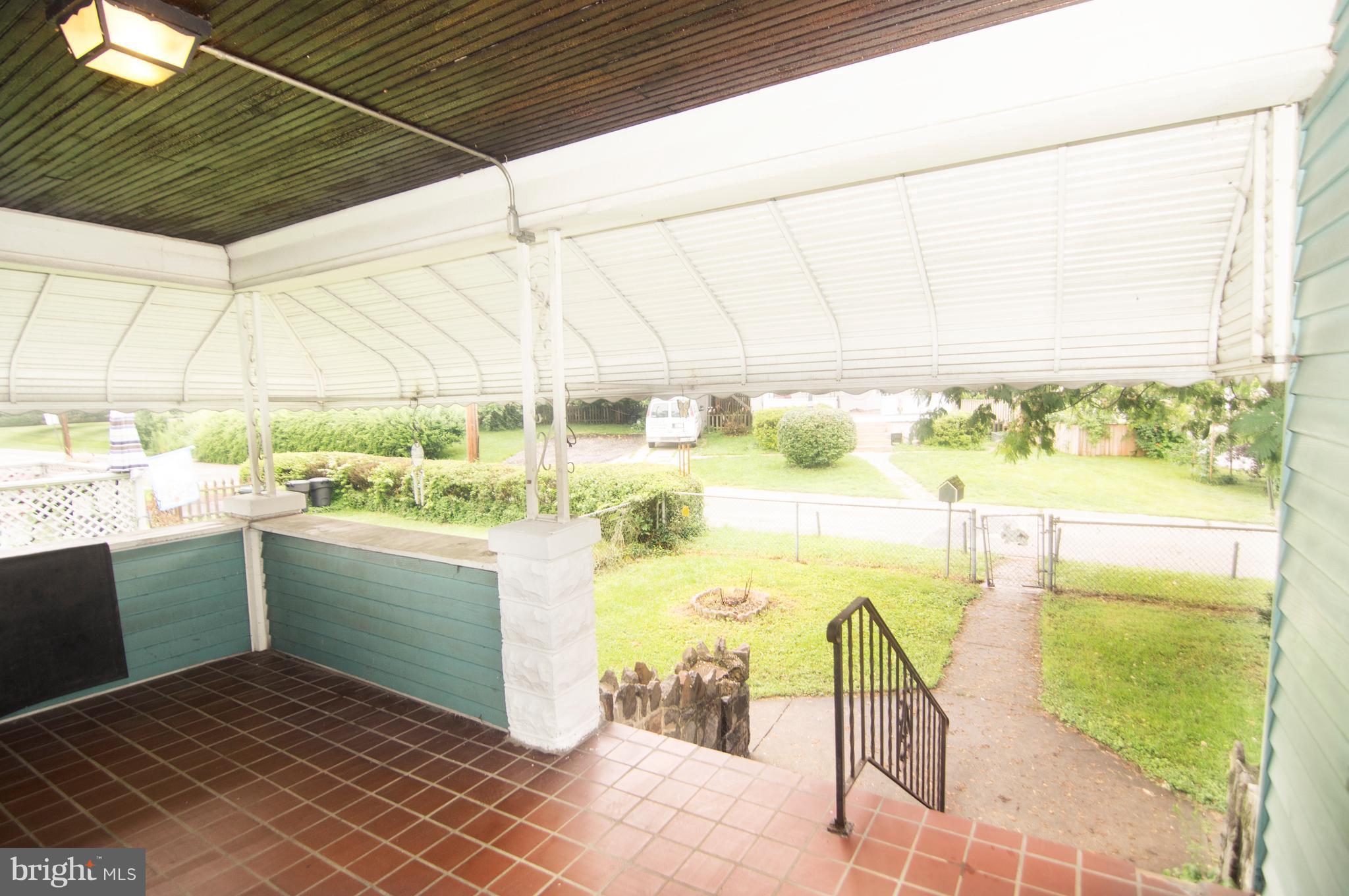 MEDFIELD - Residential