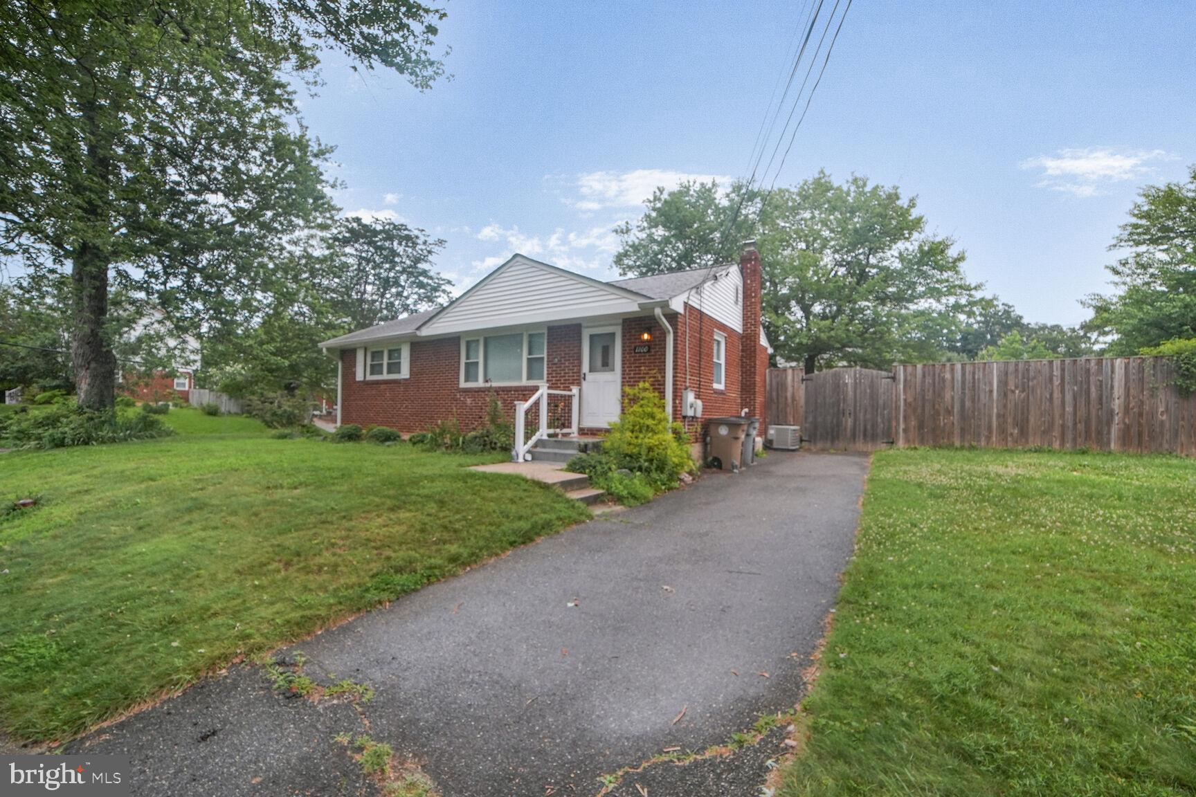Renovated 4-bedroom, 2-bathroom single-family home in the highly sought-after Silver Rock neighborhood of Rockville, MD. Step into a bright and spacious living room filled with natural light, leading to a modern kitchen featuring stone countertops, upgraded two-tone cabinets, tile flooring, and stainless steel appliances. The main level offers three generous bedrooms and an updated full bath, while the fully finished lower level includes a tiled rec room, fourth bedroom, full bathroom, washer/dryer, and utility room. Enjoy a private, fenced-in backyard with patio—perfect for outdoor relaxation. Conveniently located near shops, dining, groceries, I-270, Route 355, and other major routes. Professionally managed. Pets considered on a case-by-case basis (maximum 2 pets, 65 lb. weight limit). $500 pet deposit per pet and $50/month pet fee per pet. Interactive virtual tour available. Apply online. $50 application fee per adult; excellent credit required. Minimum 2 year lease preferred.