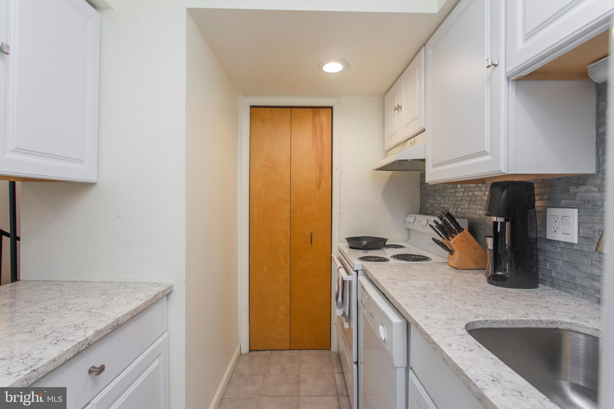 WASHINGTON SQ WEST - Residential Lease