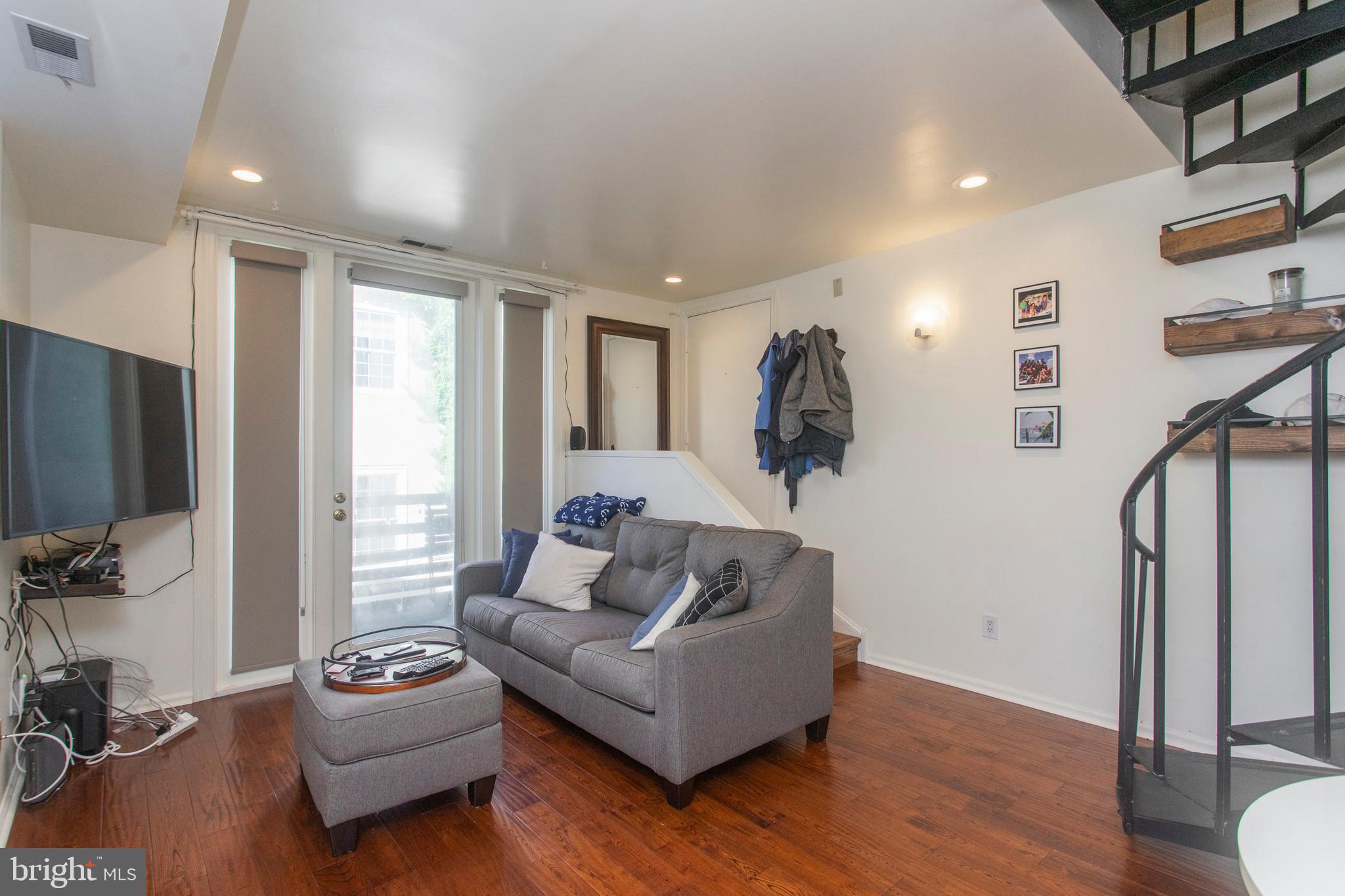 WASHINGTON SQ WEST - Residential Lease