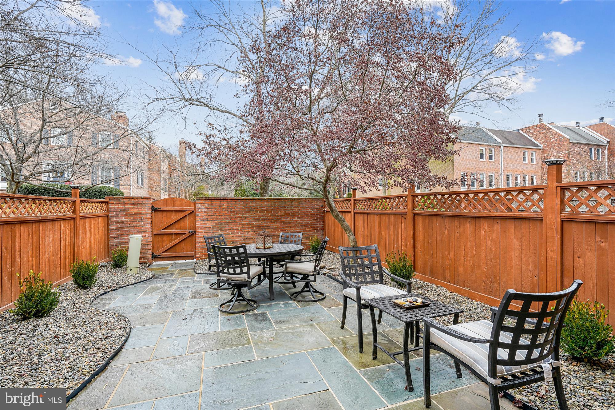 STONELEIGH - Residential