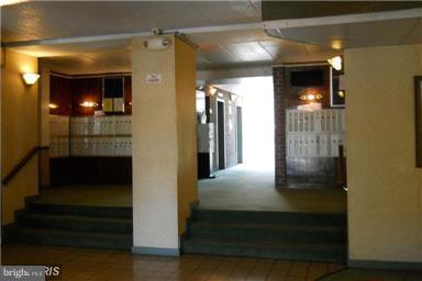 COUNTRY CLUB TOWERS COND - Residential