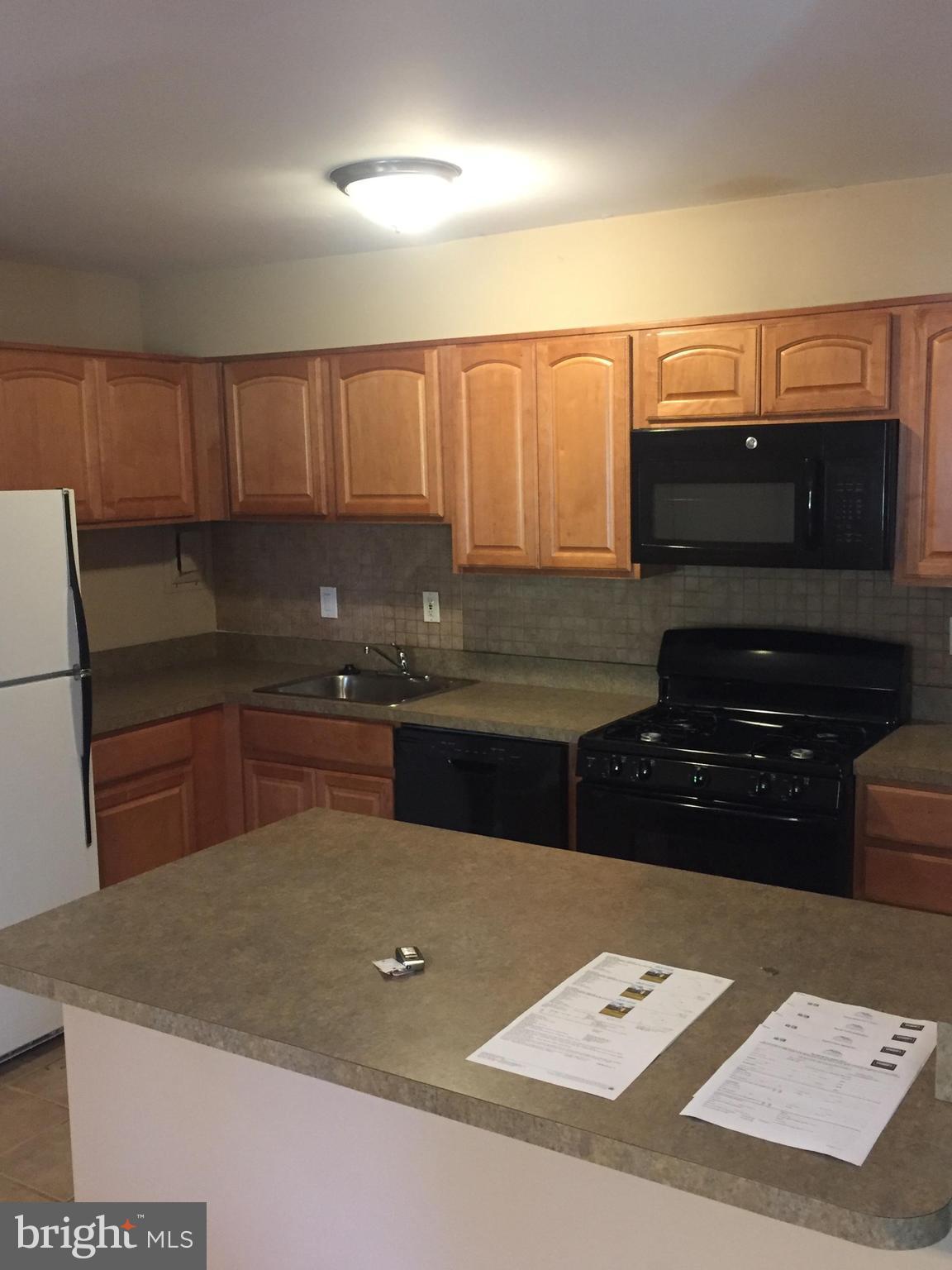 FAIRWINDS ON SEVERN - Residential Lease