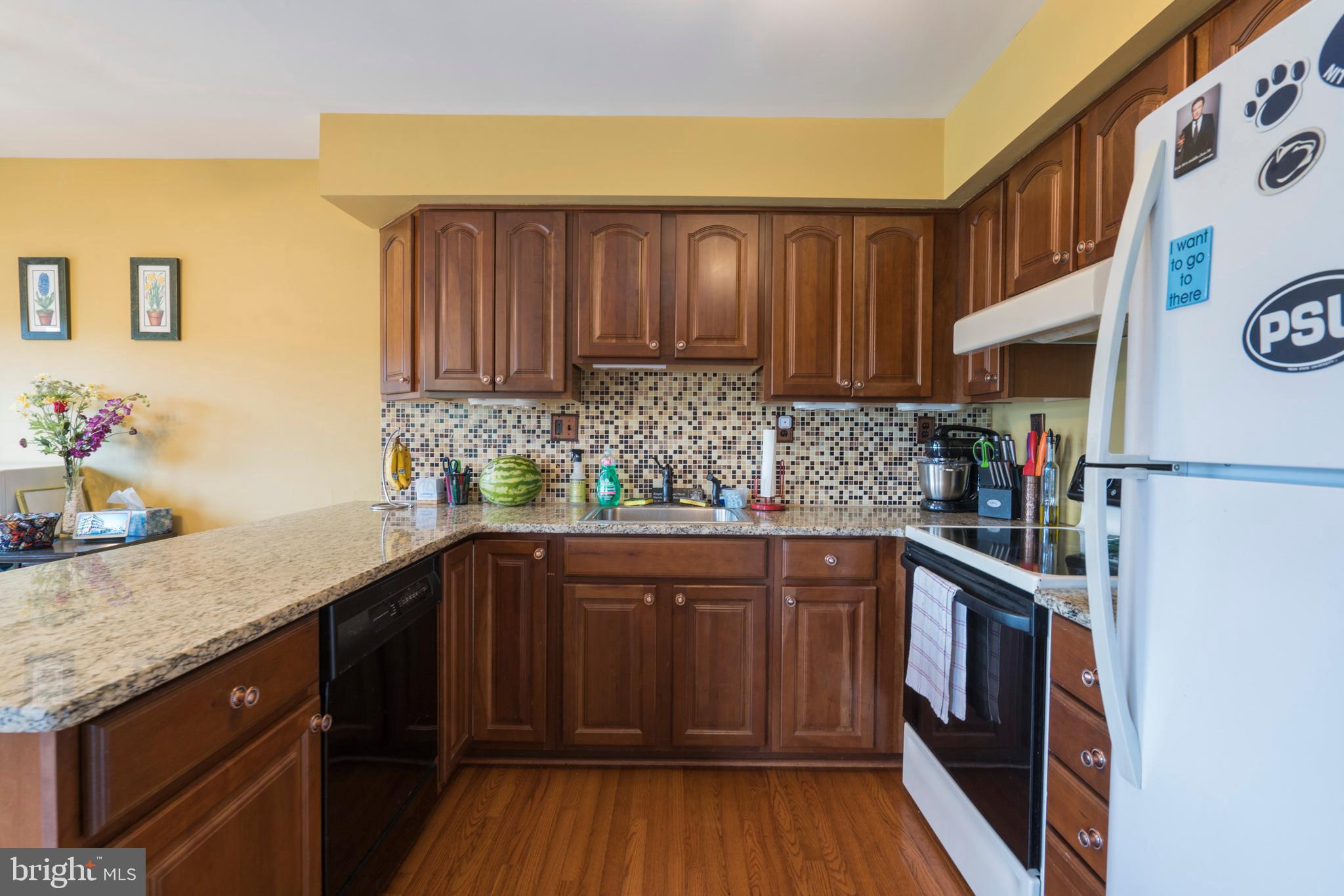 BRADFORD SQUARE - Residential Lease