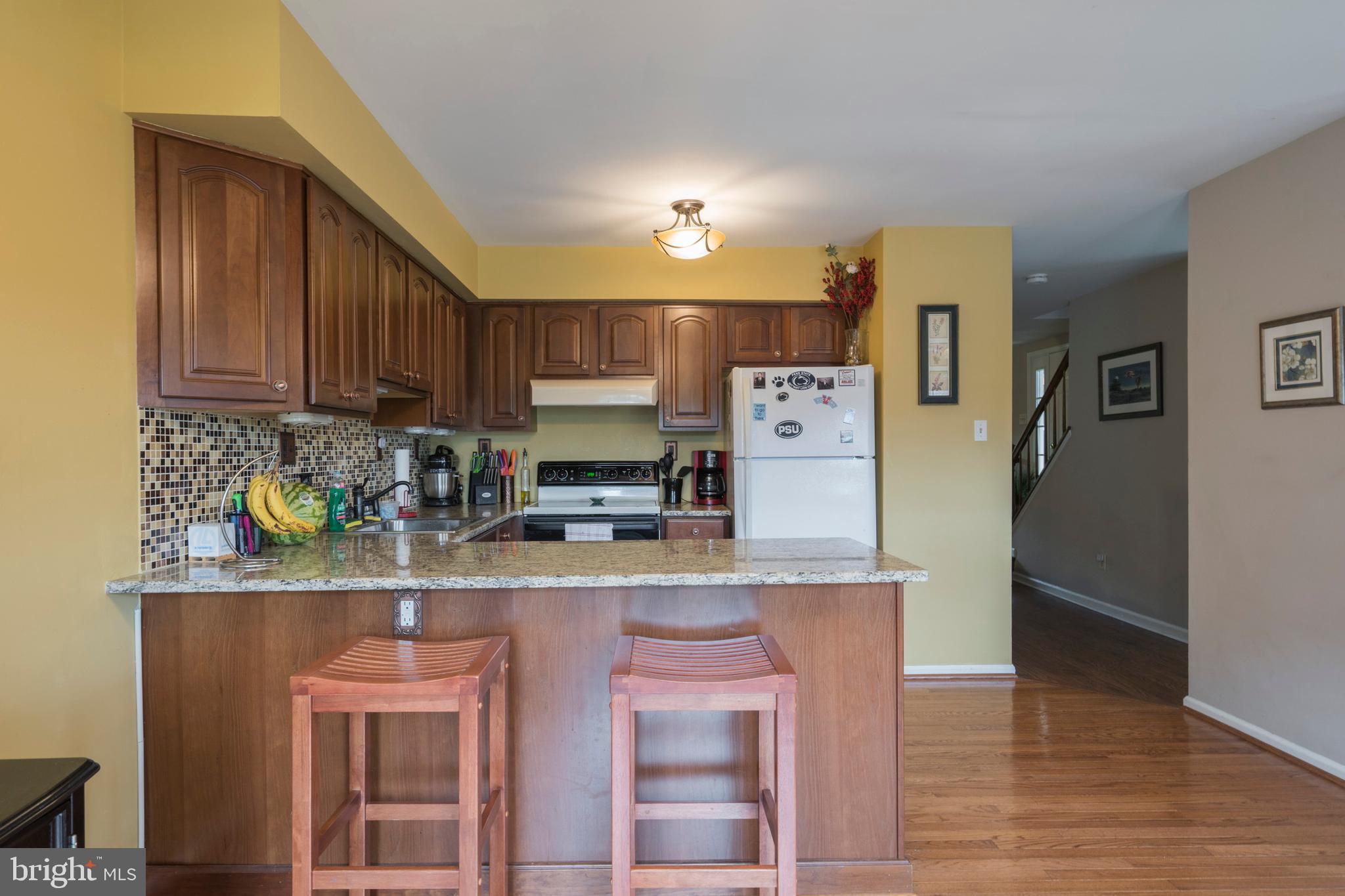 BRADFORD SQUARE - Residential Lease