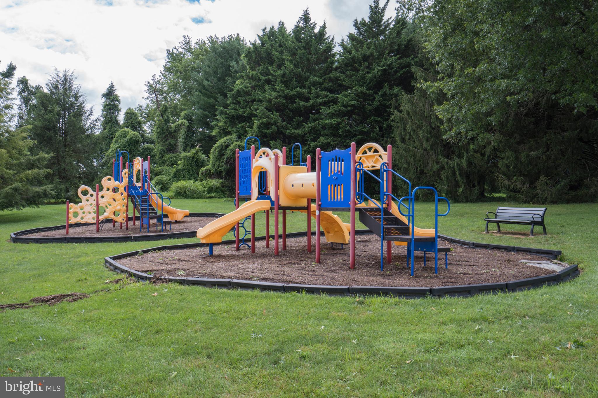 BRADFORD SQUARE - Residential Lease