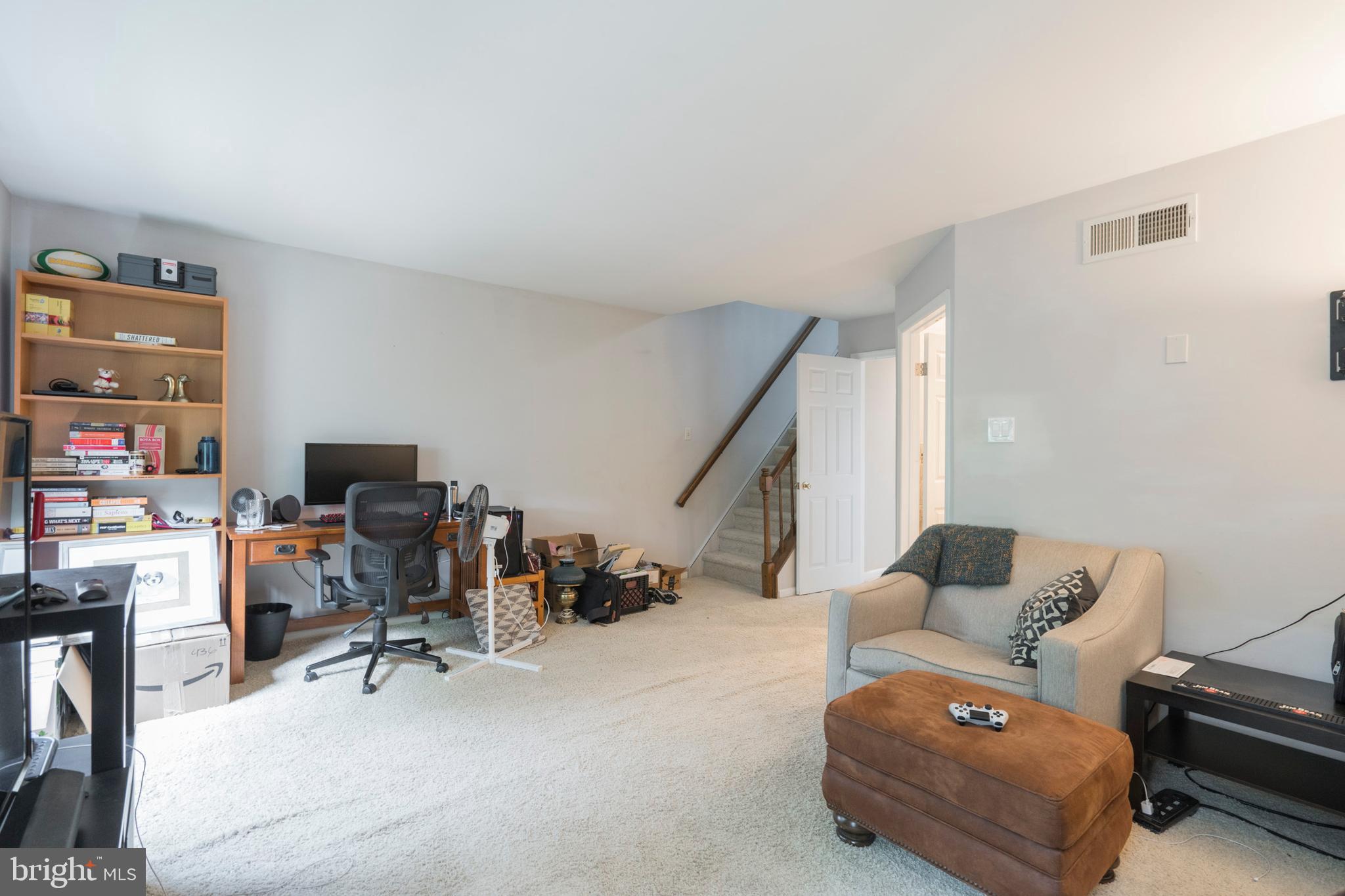 BRADFORD SQUARE - Residential Lease