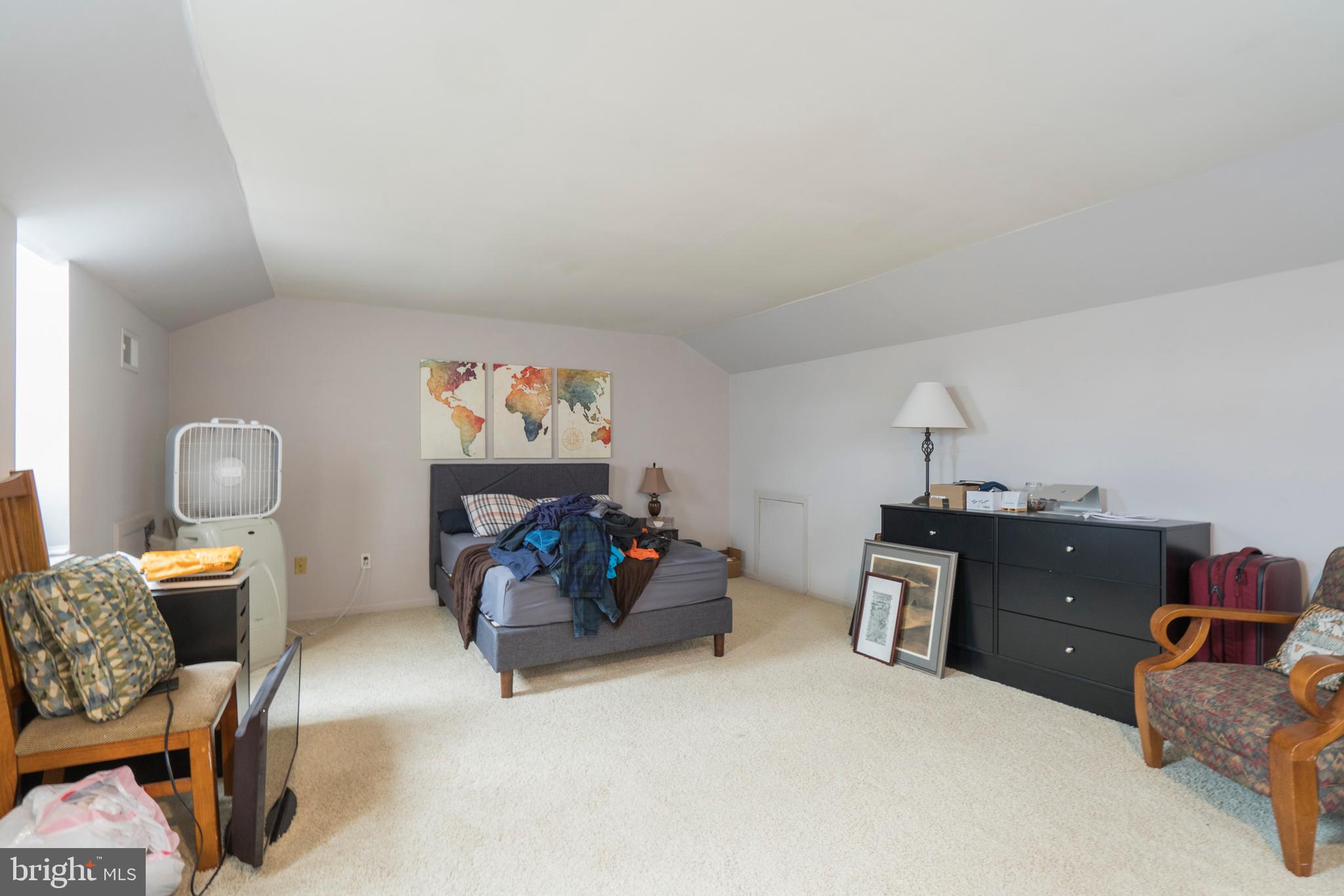 BRADFORD SQUARE - Residential Lease