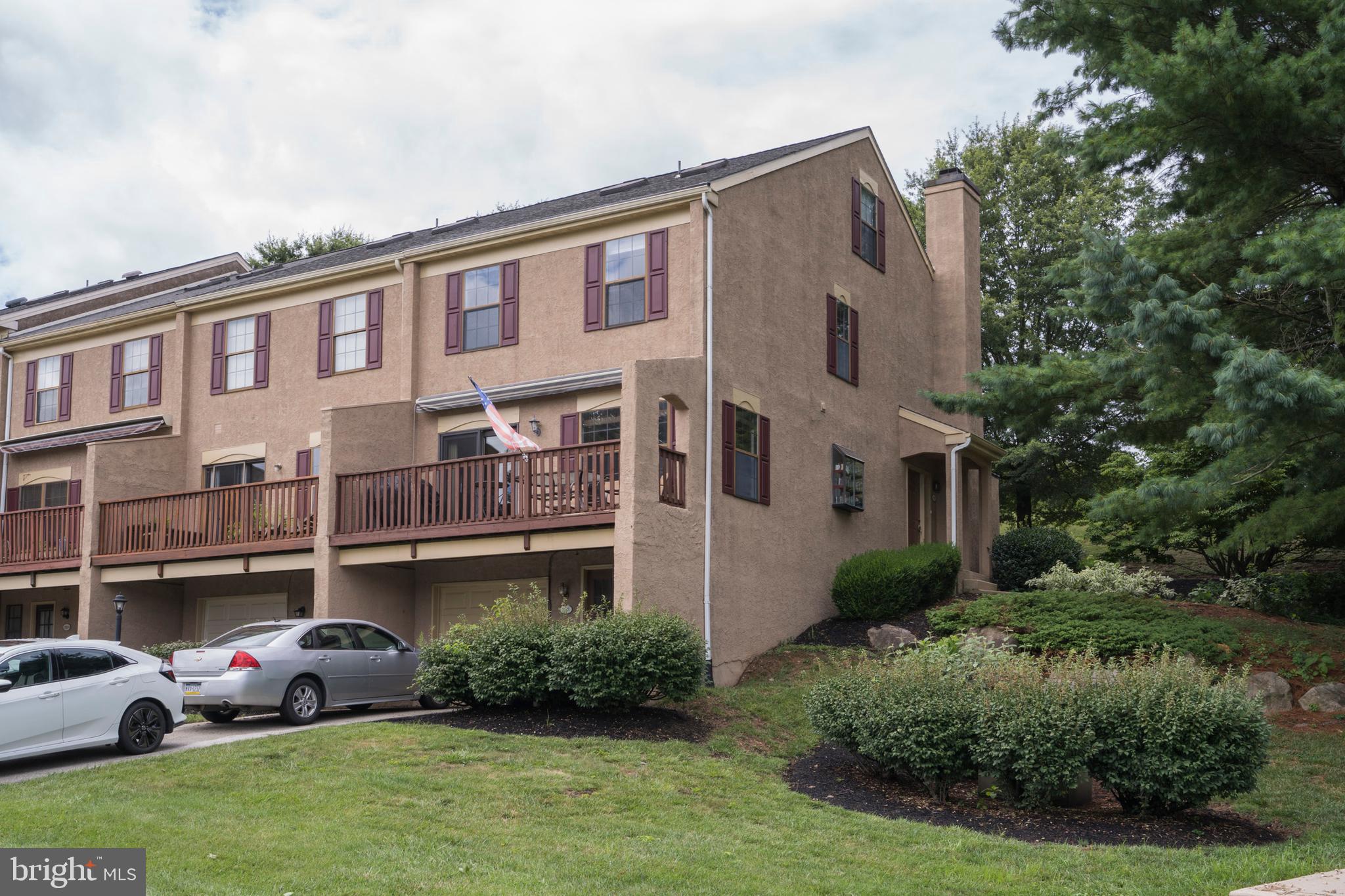 BRADFORD SQUARE - Residential Lease