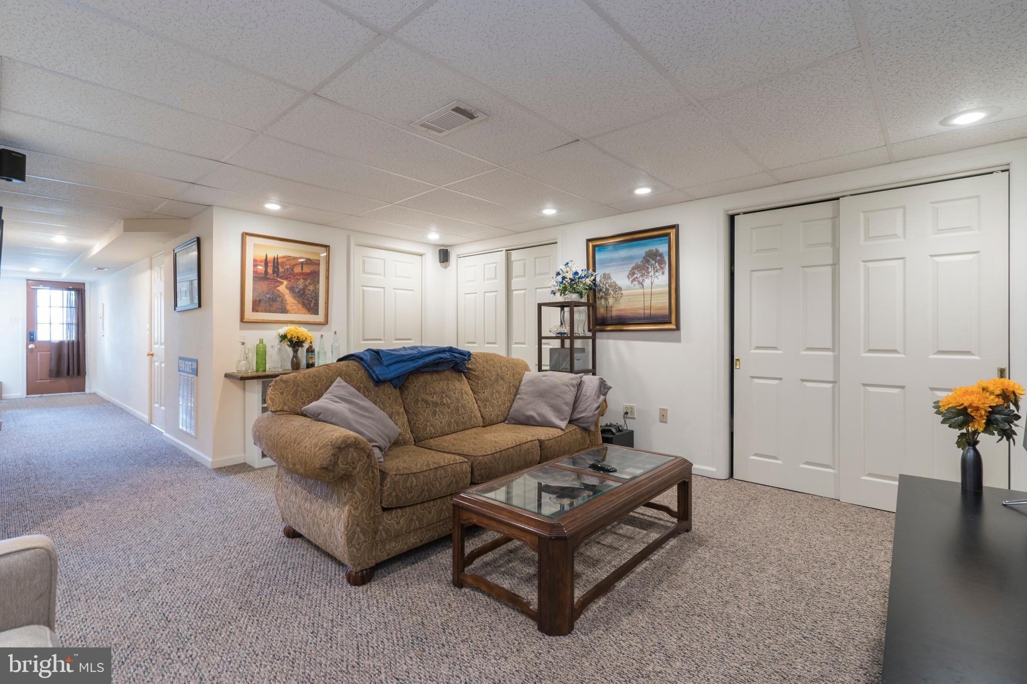 BRADFORD SQUARE - Residential Lease