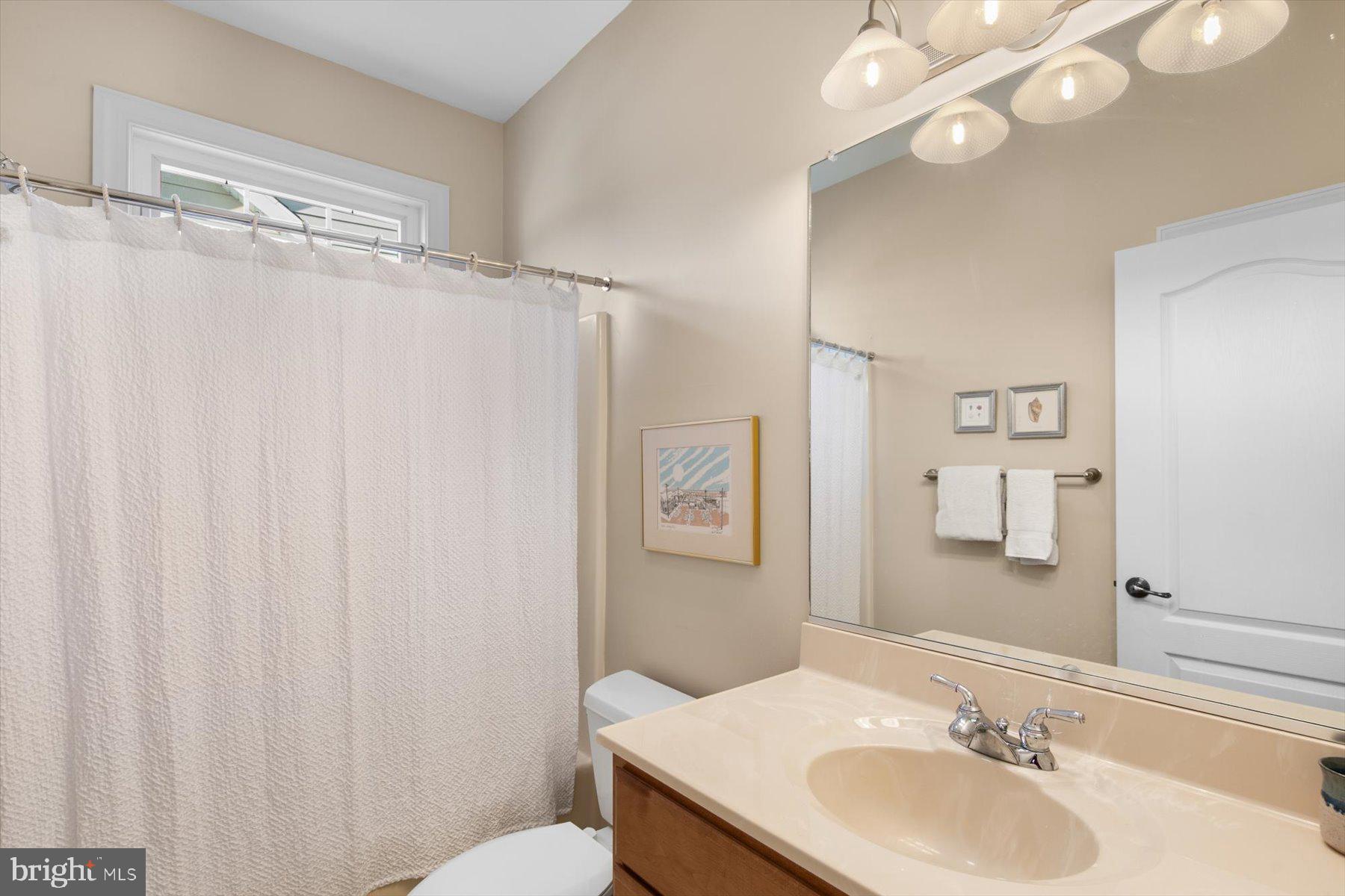 SALT POND - Residential