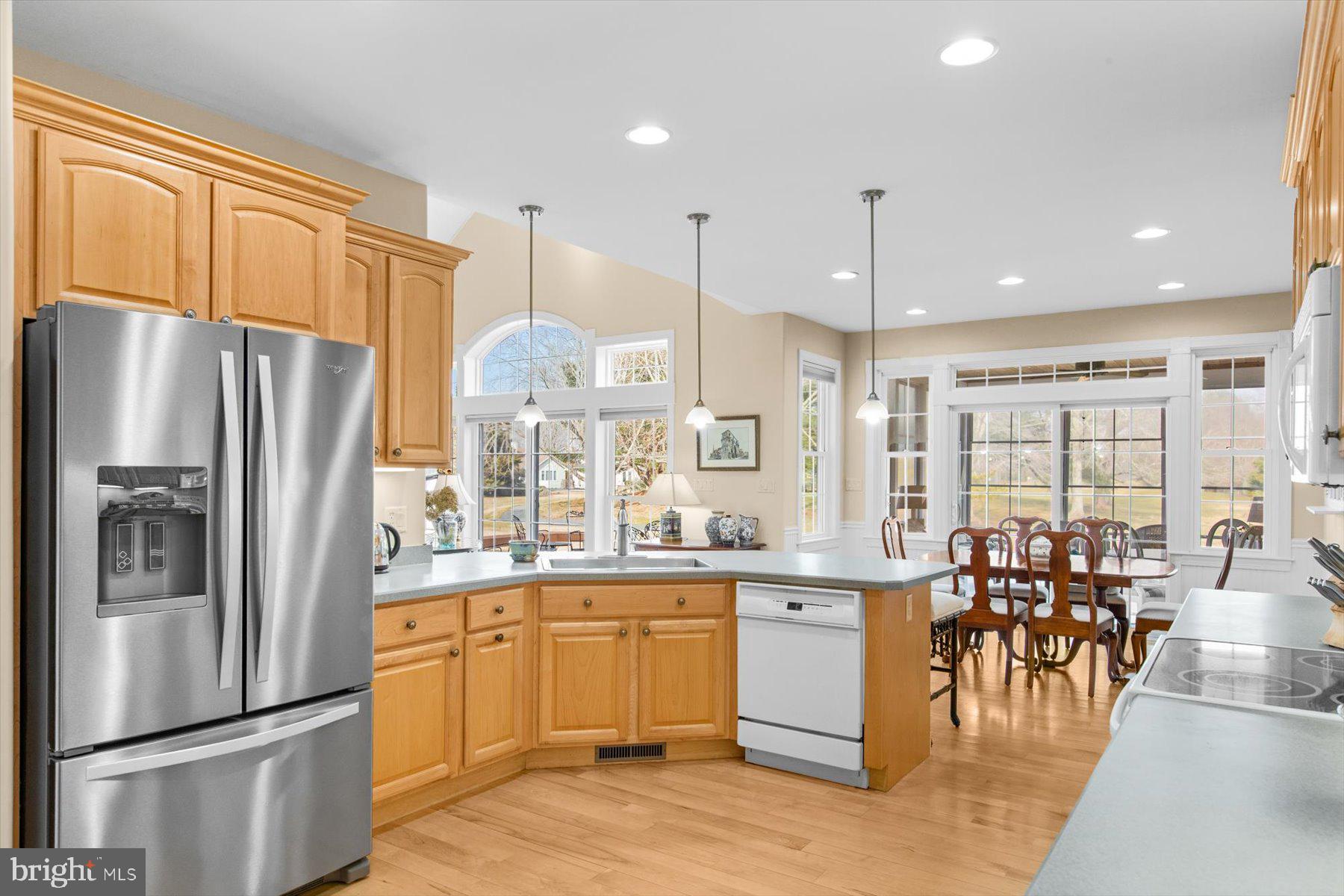 SALT POND - Residential